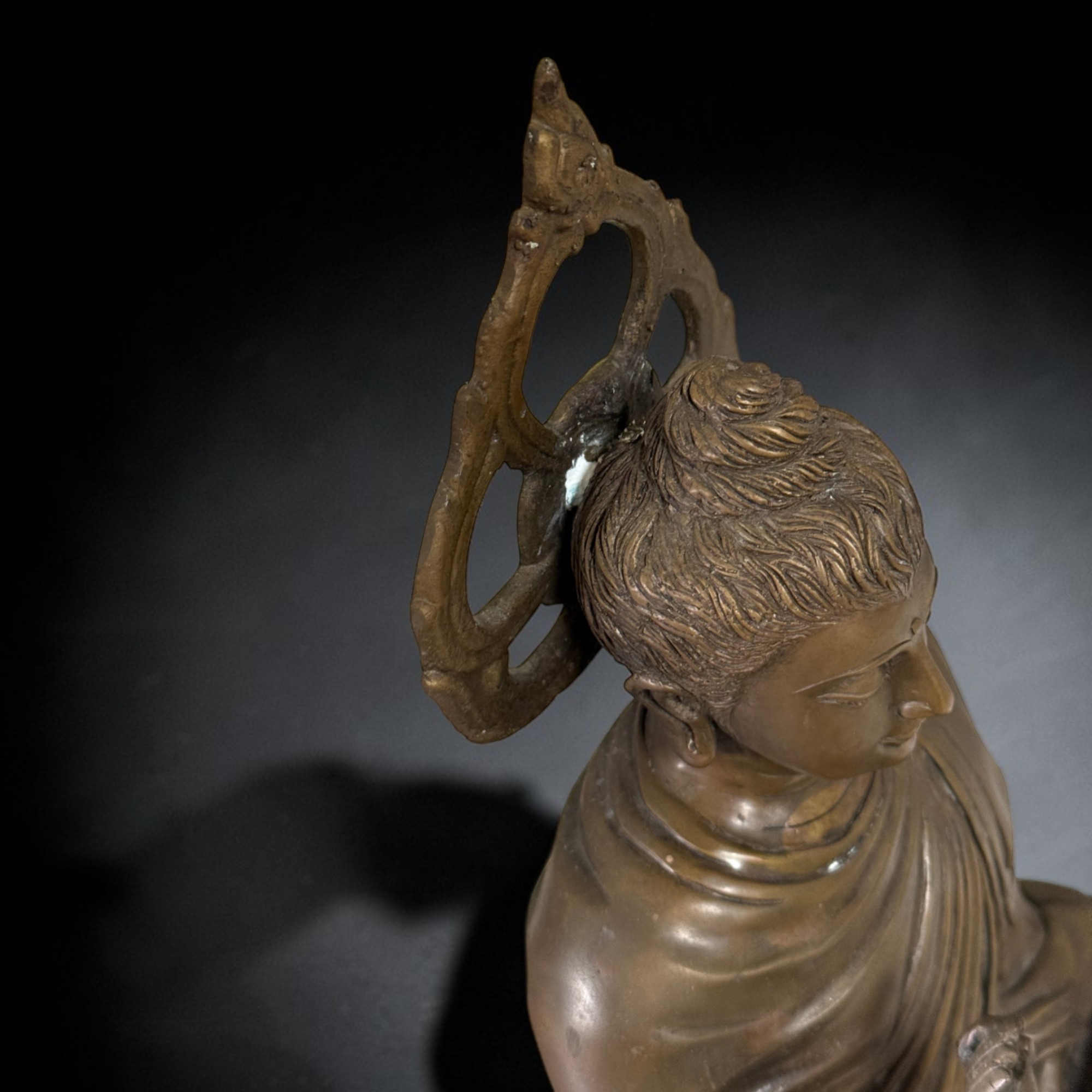 Gandhara Bronze Buddha Skulptur mit Aureole 43 cm