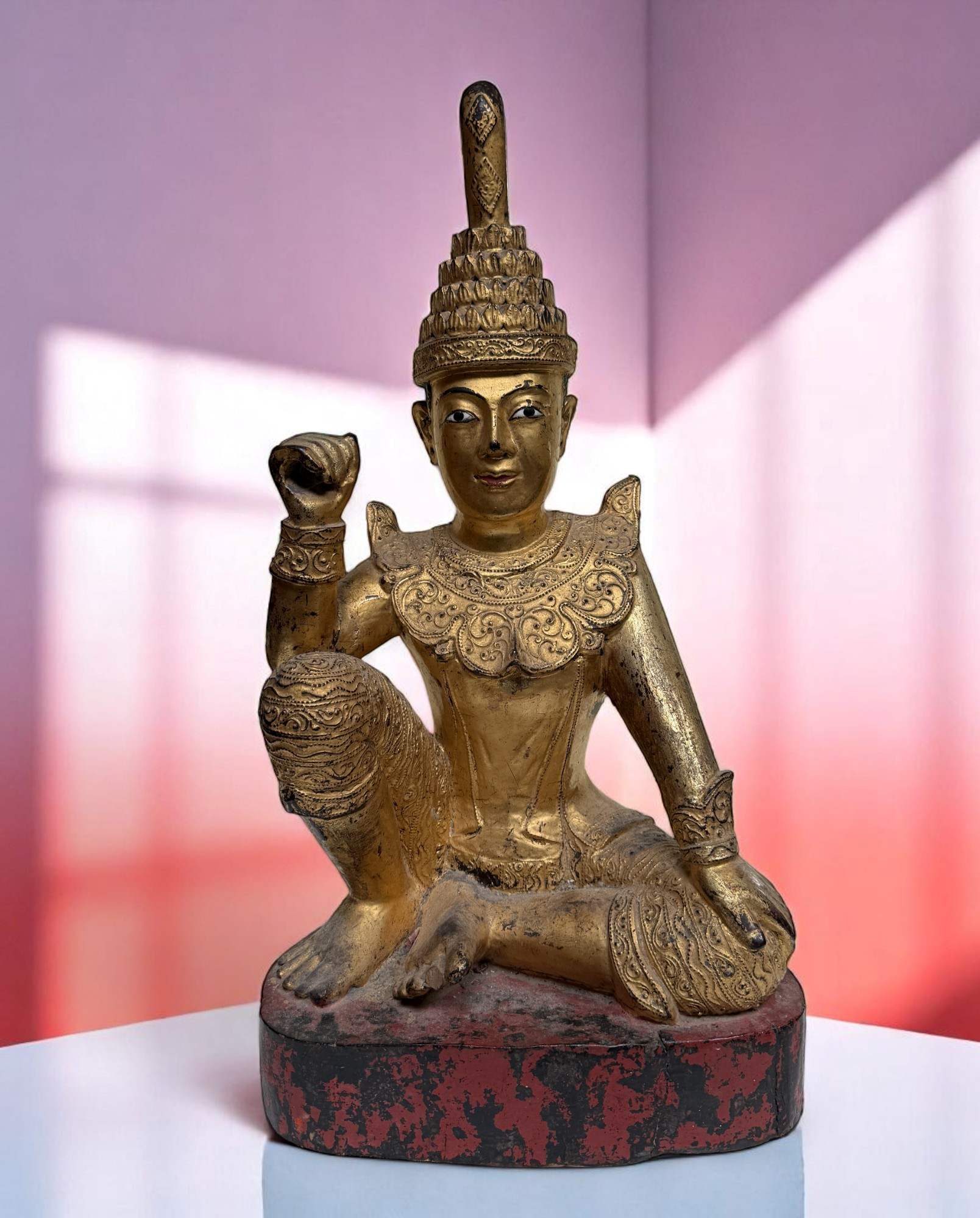 Alte Nat Skulptur aus Birma mit Teilvergoldung - 58 cm groß