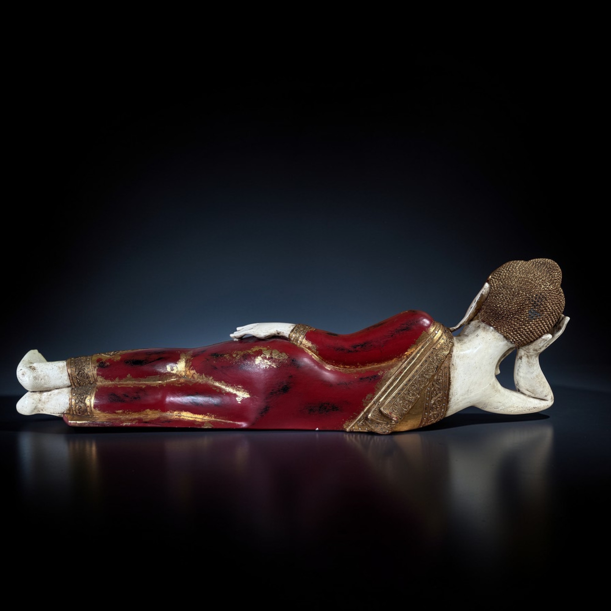 Liegender Nirvana Buddha 153cm – Handgeschnitzt mit Blattgold – ca. 50 Jahre alt