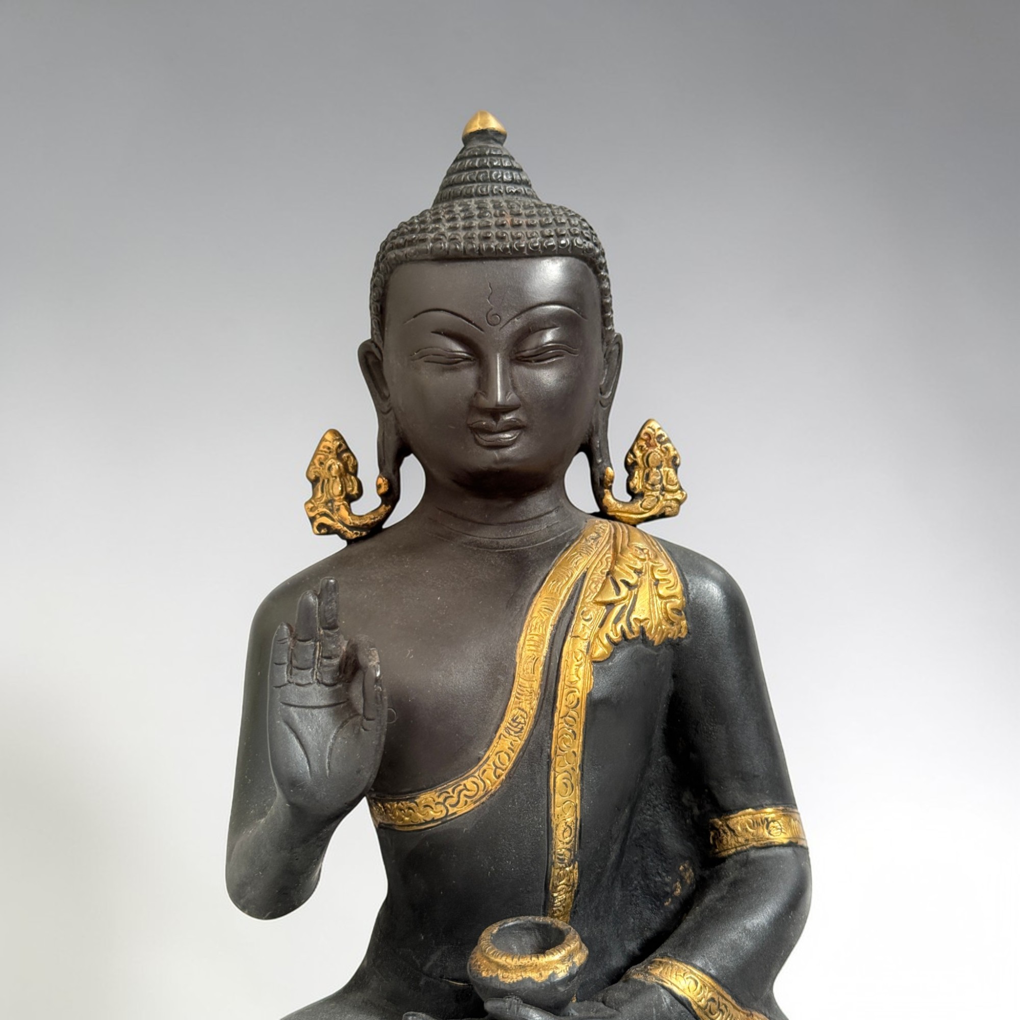 Buddha Bronze Figur mit lehrender Geste 33cm