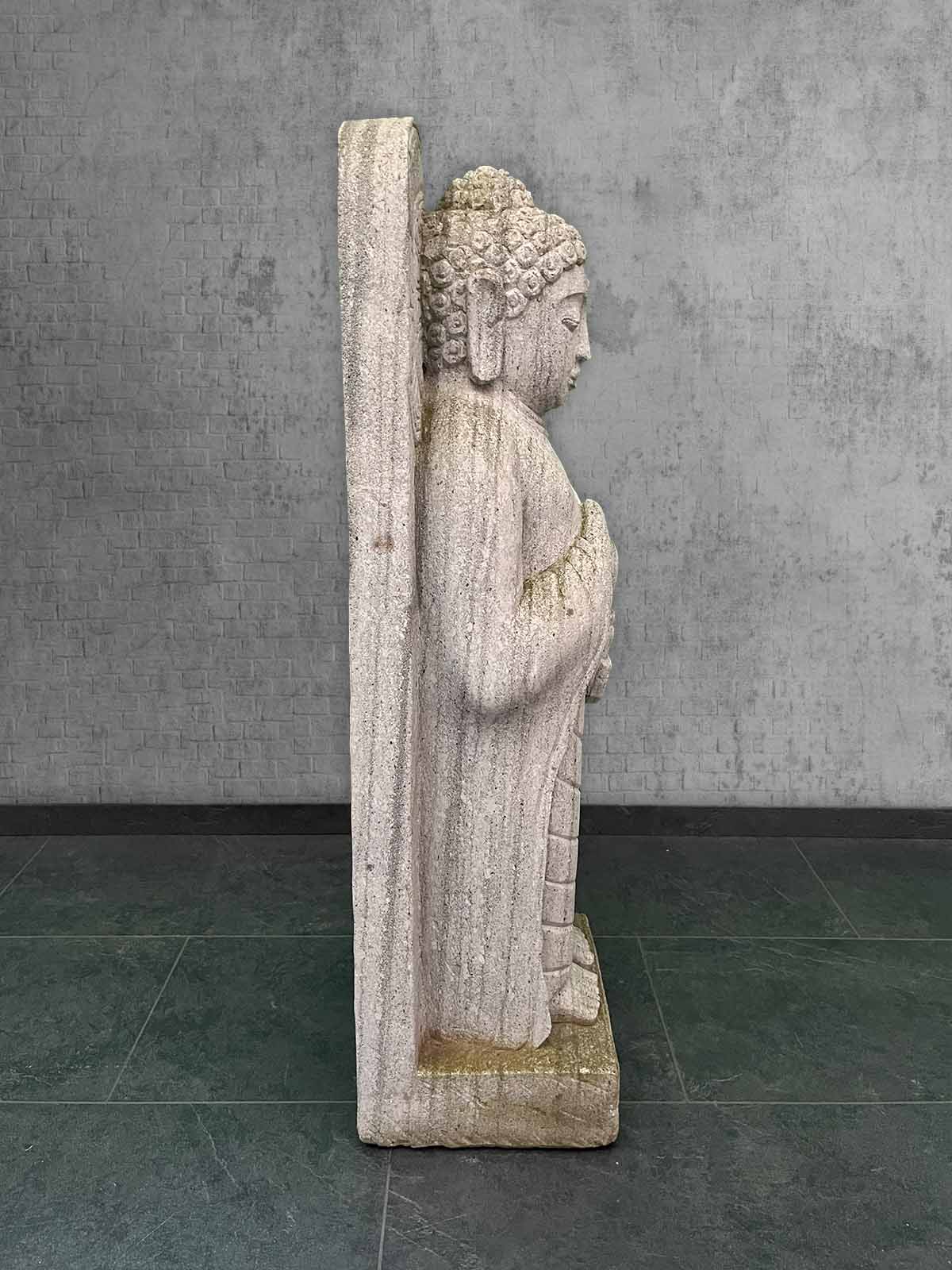 Große Buddha Statue aus Limestone