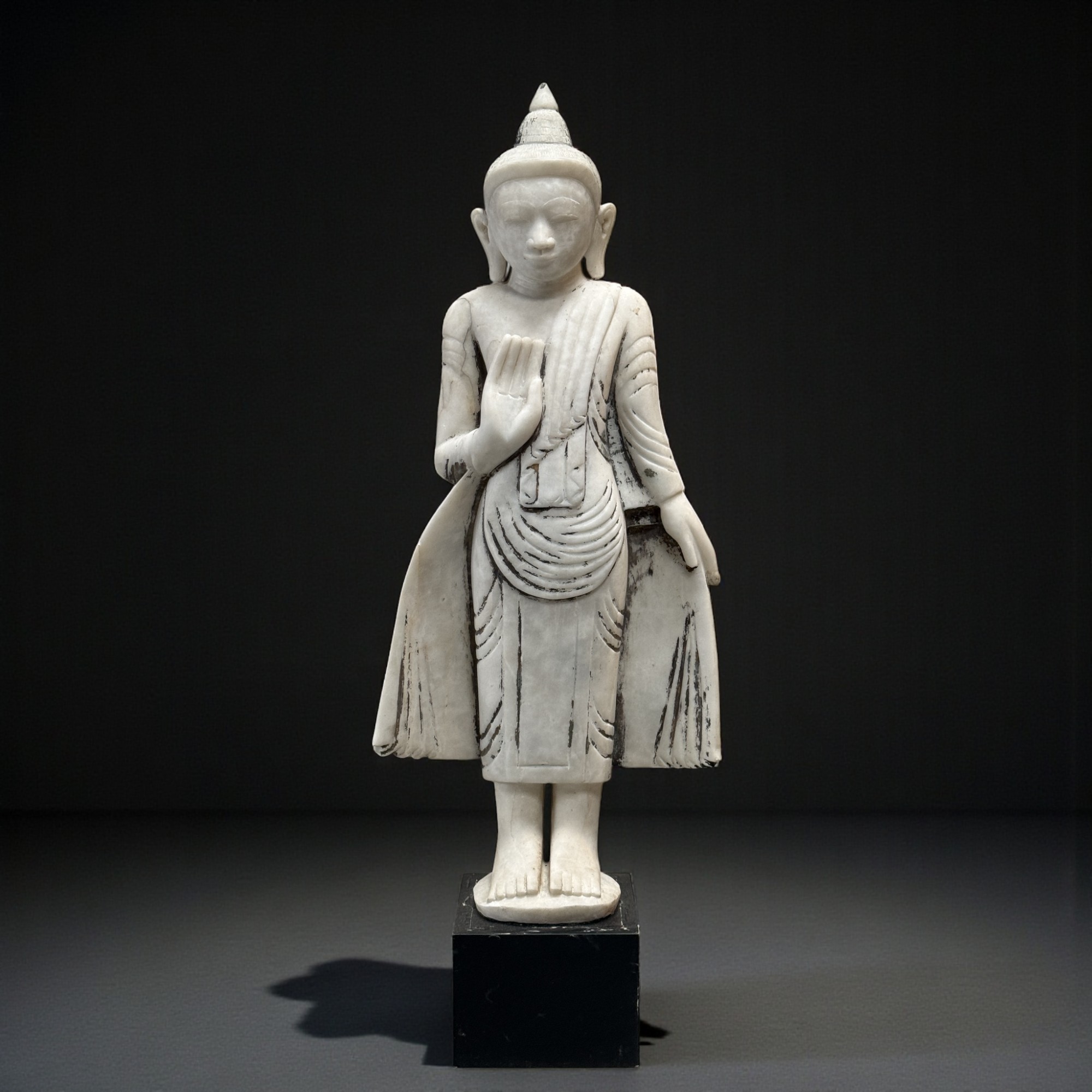 Alte Burma Buddha Statue aus Marmor Stein 108 cm groß