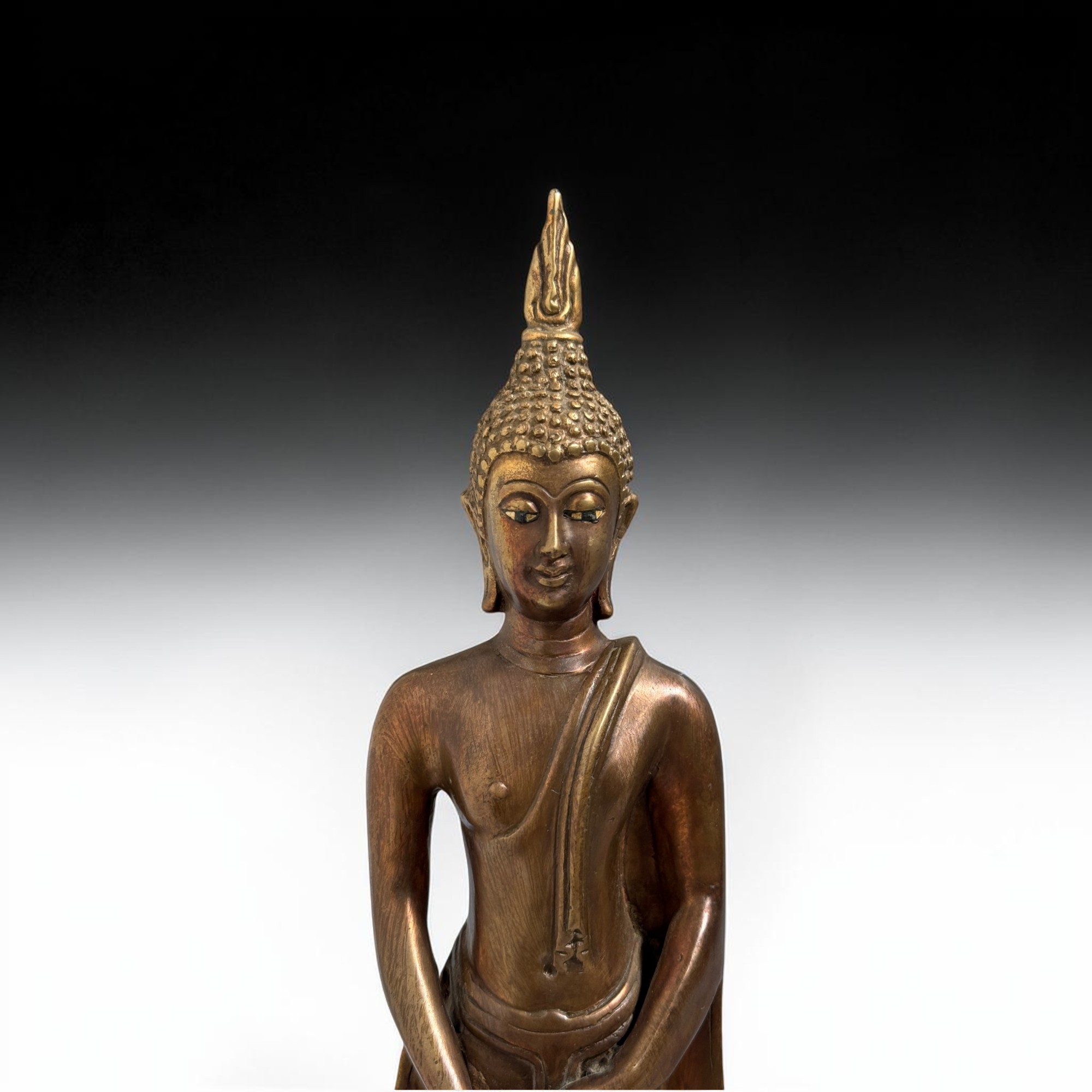 Thailändischer Sonntag-Buddha aus Bronze, Unikat aus Nordthailand, 1980er Jahre