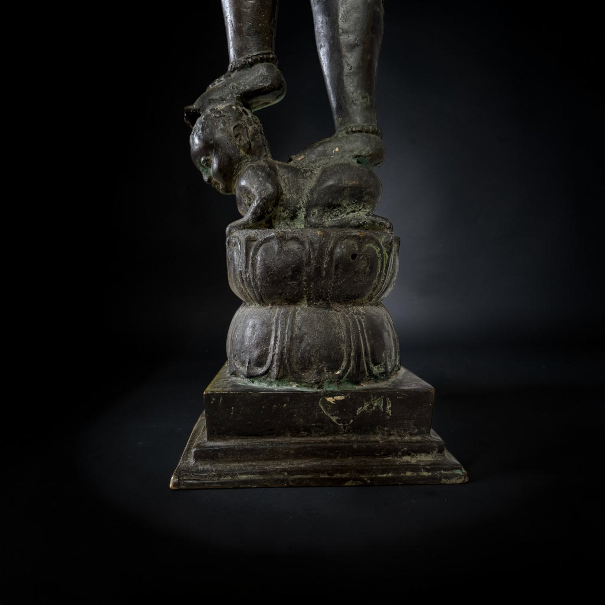 Indische Bronze Statue Devi Shakti im Chola Stil - 106 cm groß