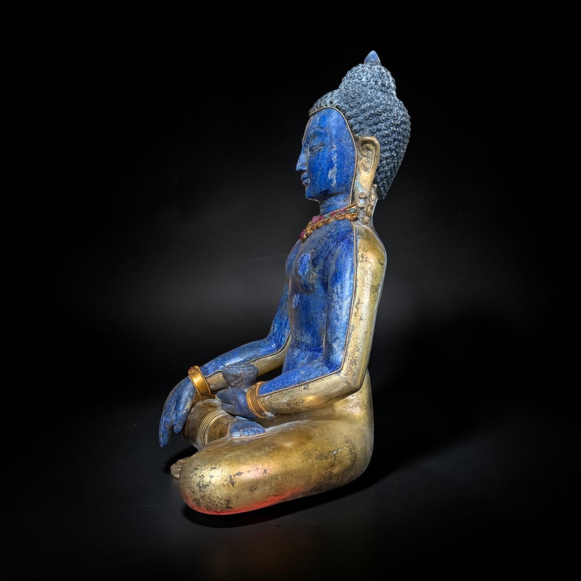 Alte Siddharta Gautama Buddha Figur – Lapis Lazuli & vergoldete Bronze, Nepal