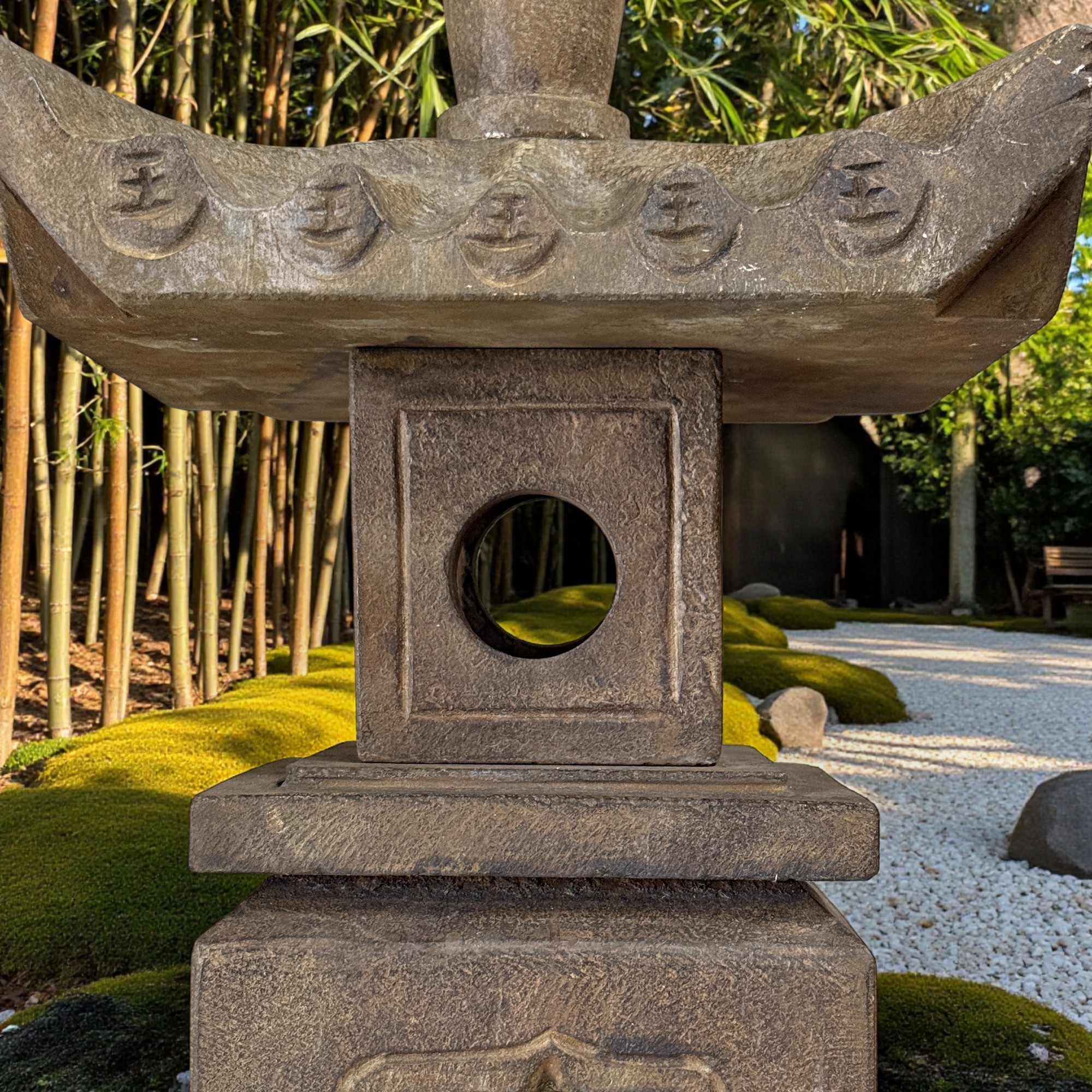 Asiatische Steinlaterne Geisterhaus Ahnenhaus