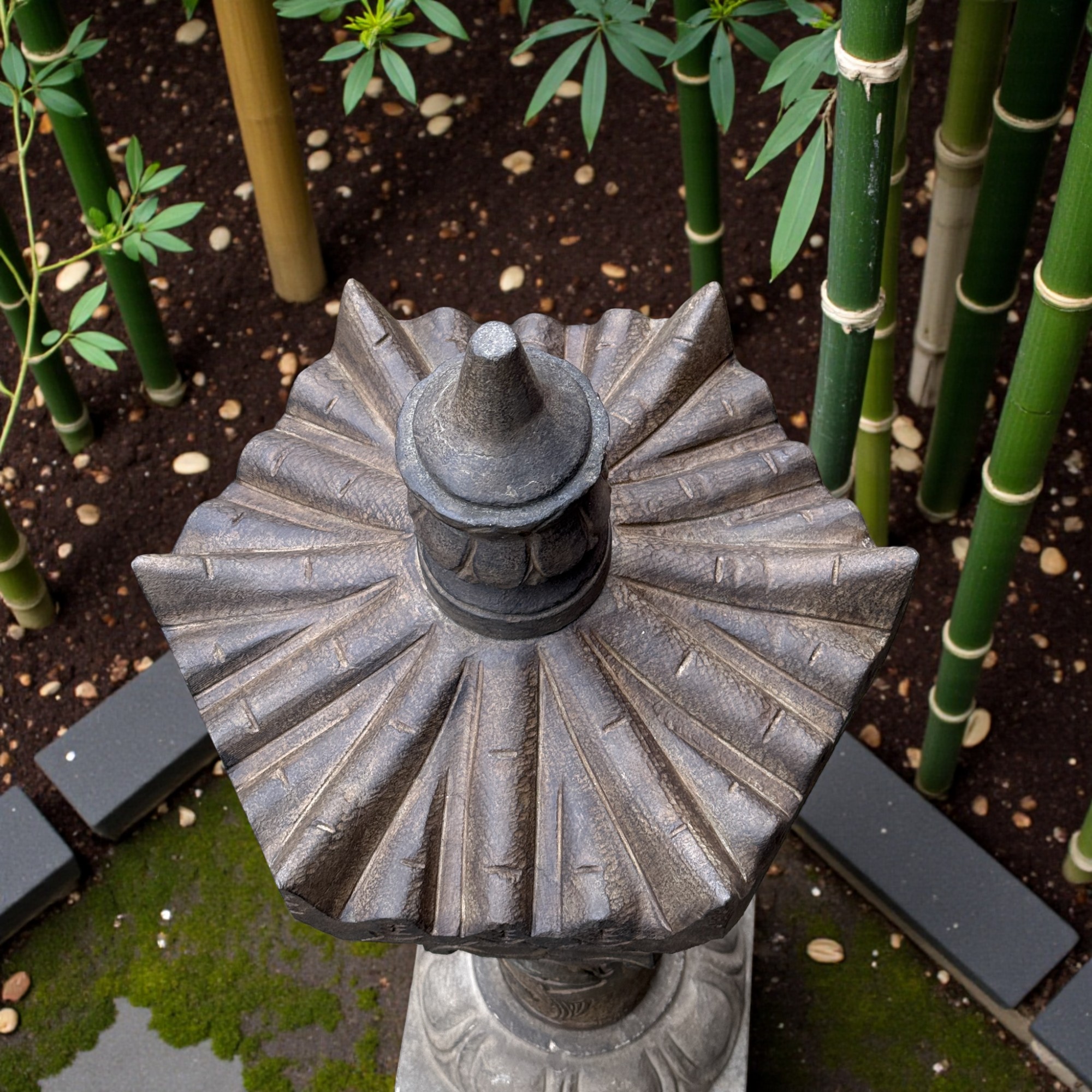 Chinesische Steinlaterne Garten Pagode aus Naturstein mit Drache