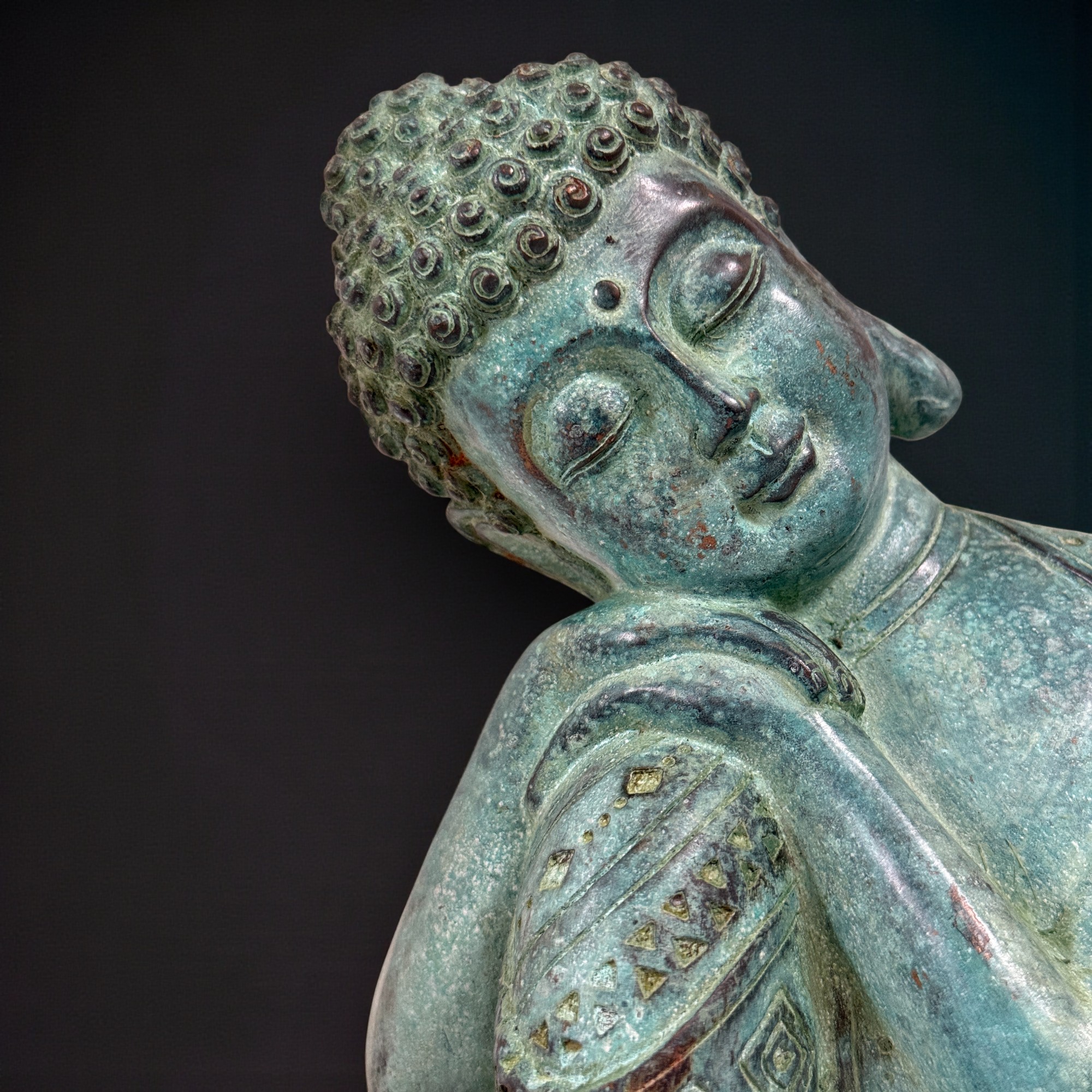 Ruhende Bronze Buddha Figur - Relax - Skulptur aus Tibet/China