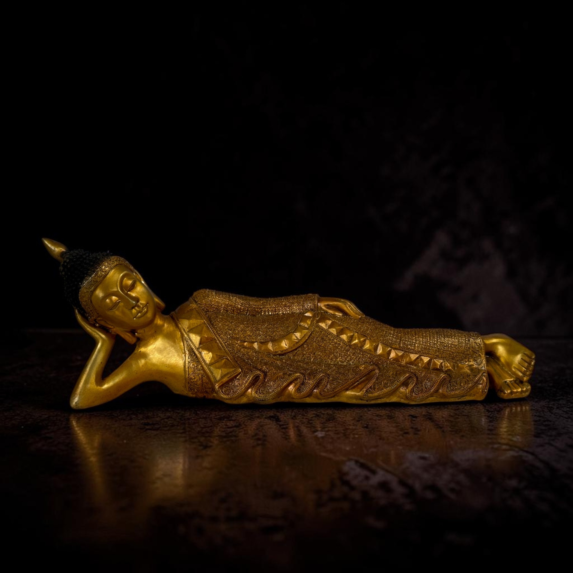 Nirvana Buddha Bronze Figur – Liegender Buddha aus Thailand, 45 cm