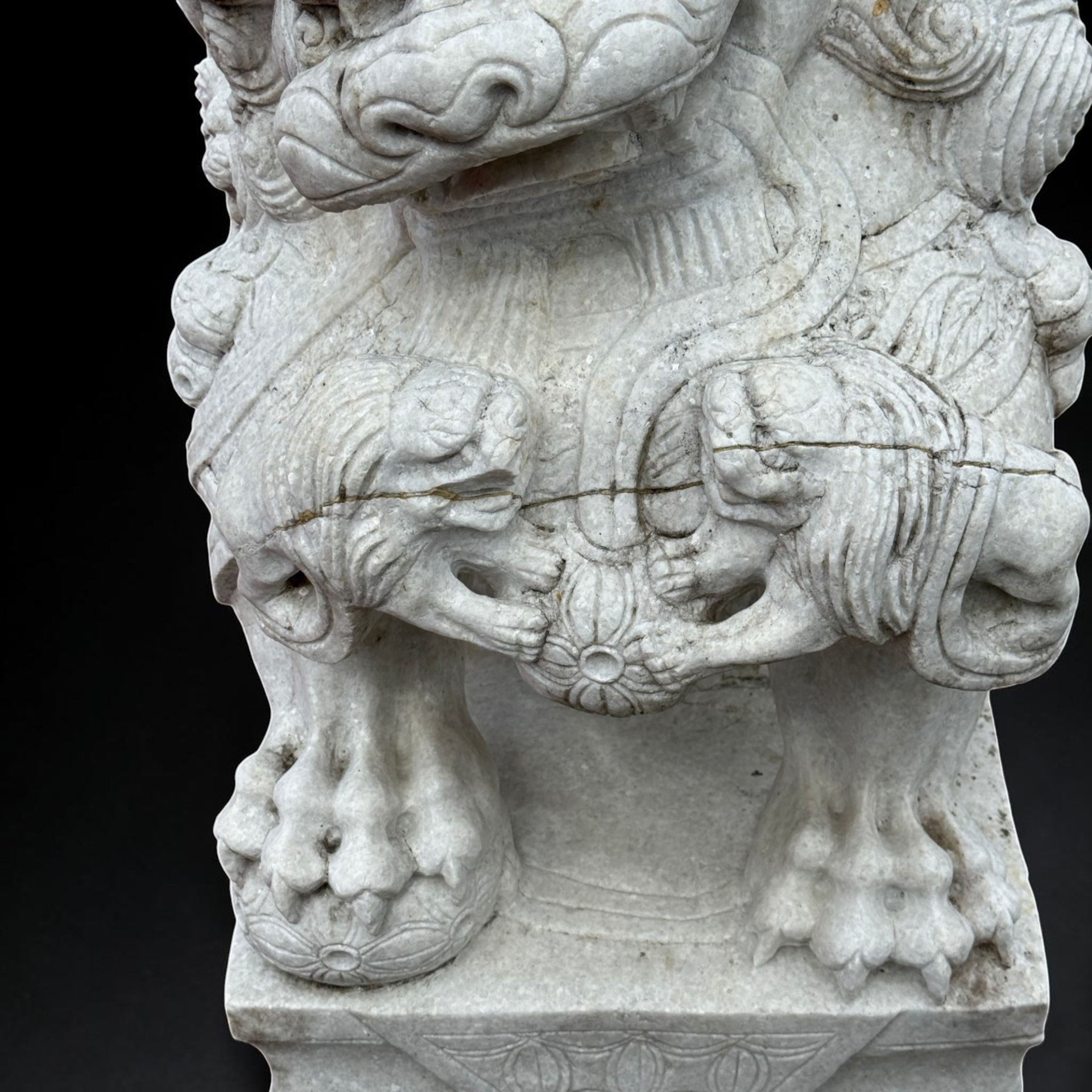 Chinesischer Wächterlöwe Tempellöwe Marmor Skulptur China 110cm