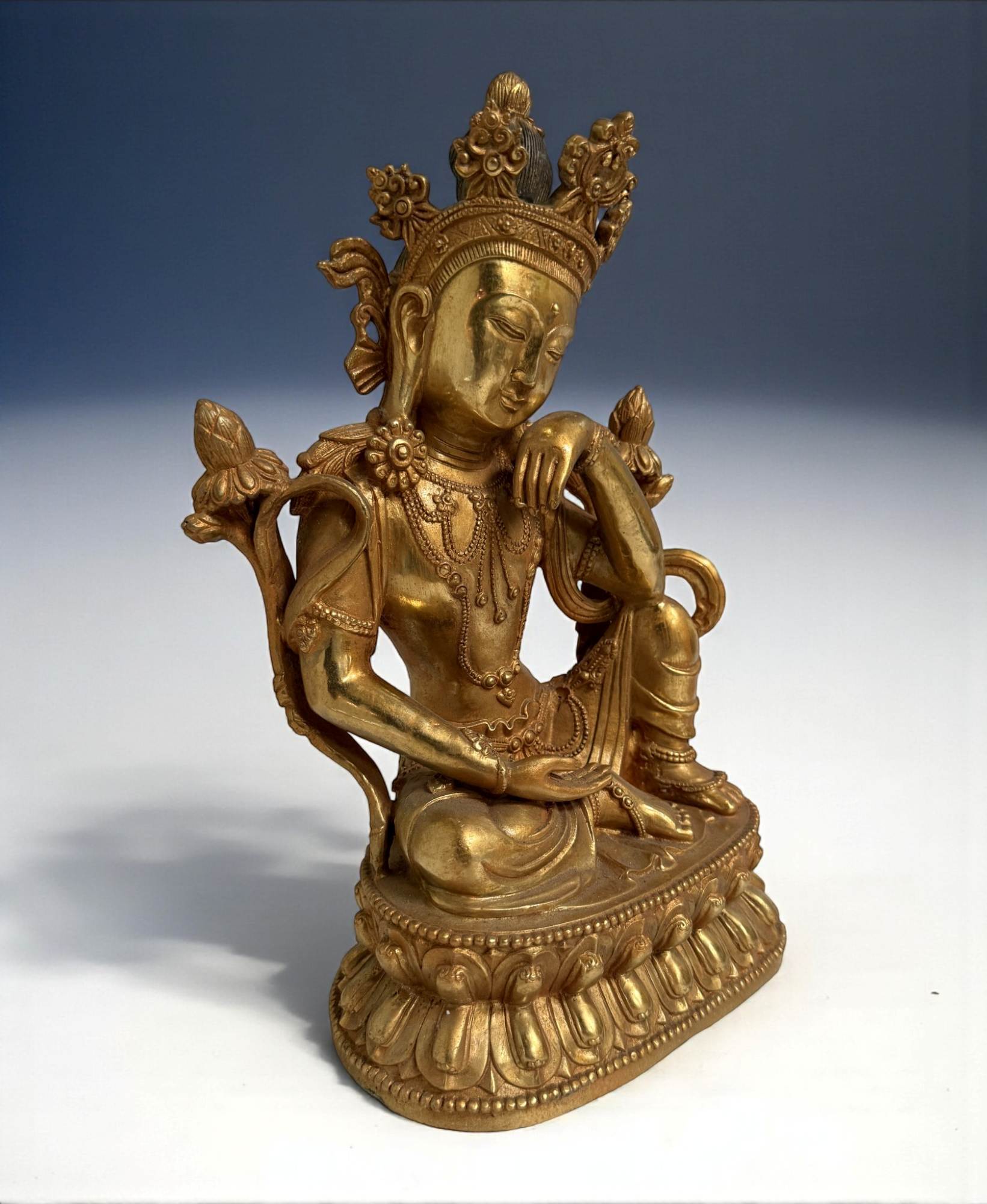 Gekrönte Guan Yin Bronze Figur aus Tibet/China (Sichuan) – 34,5 cm – Antikmarkt Sammlerstück