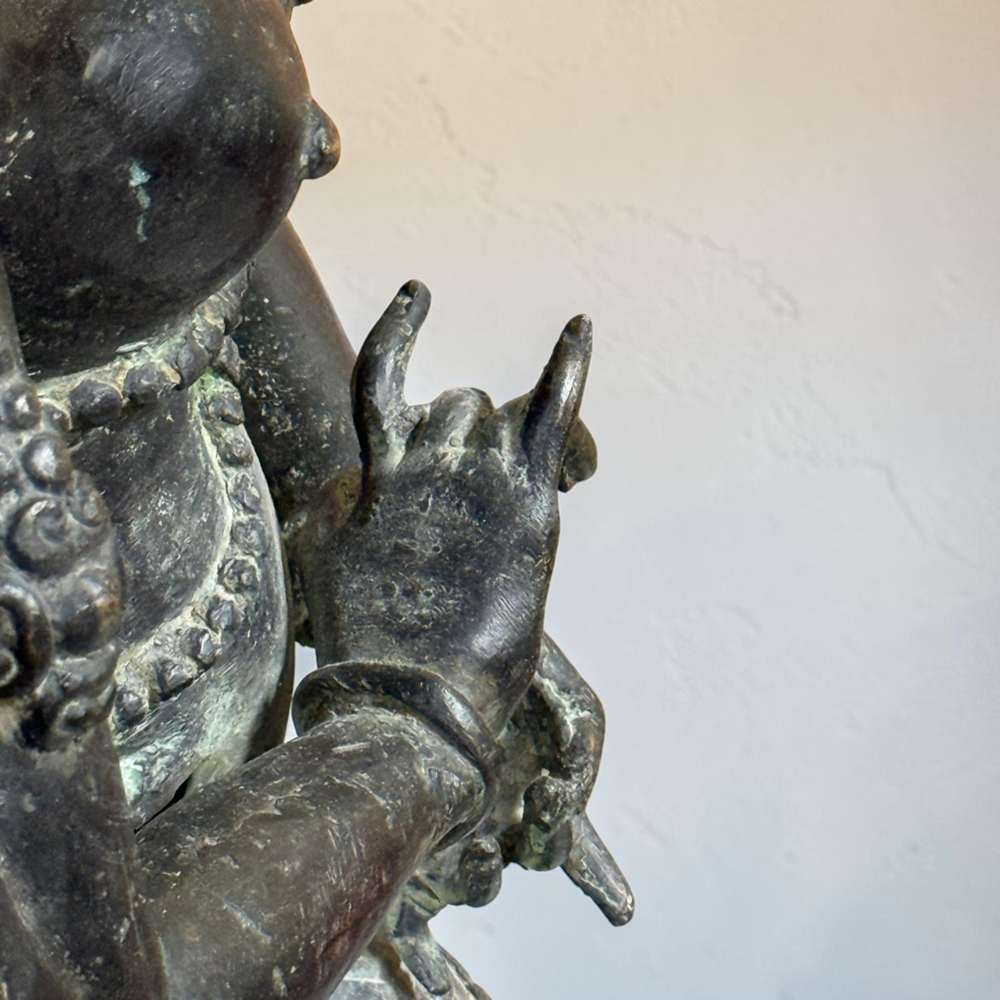 Indische Bronze Statue Devi Shakti im Chola Stil - 106 cm groß
