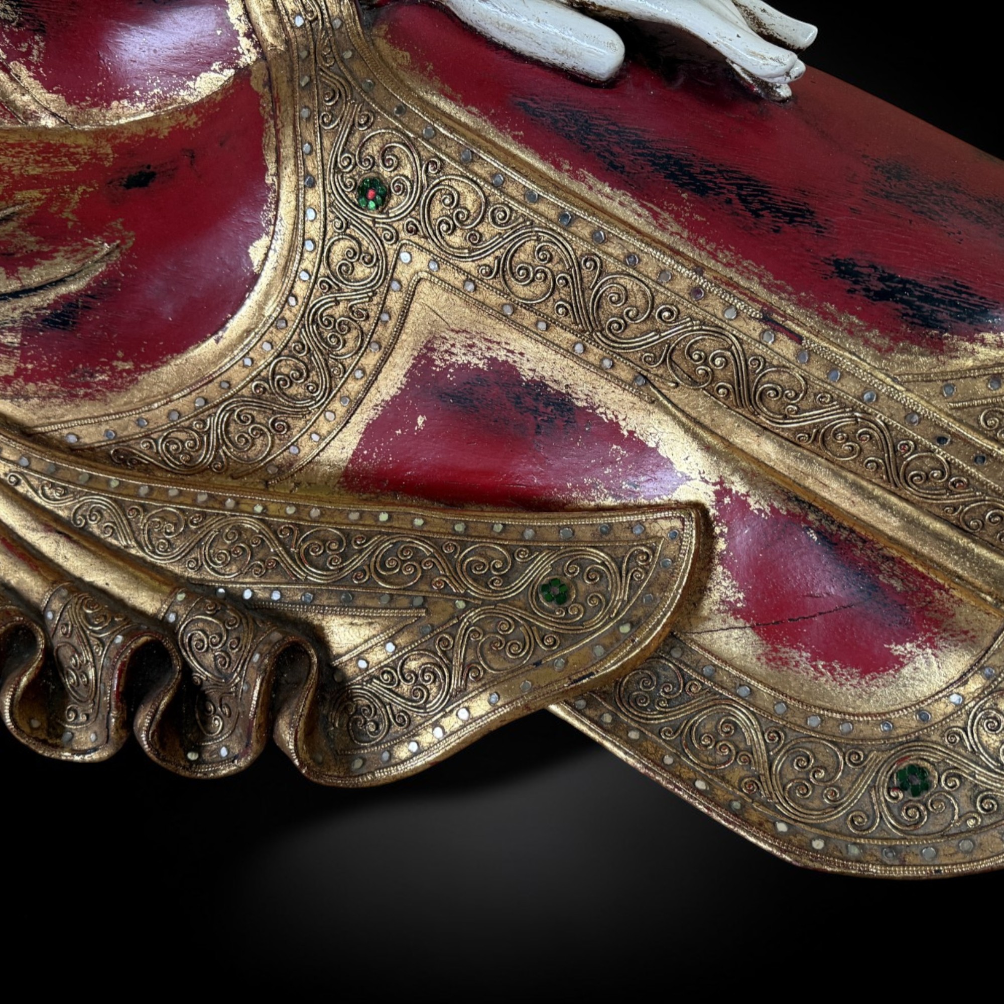 Liegender Nirvana Buddha 153cm – Handgeschnitzt mit Blattgold – ca. 50 Jahre alt