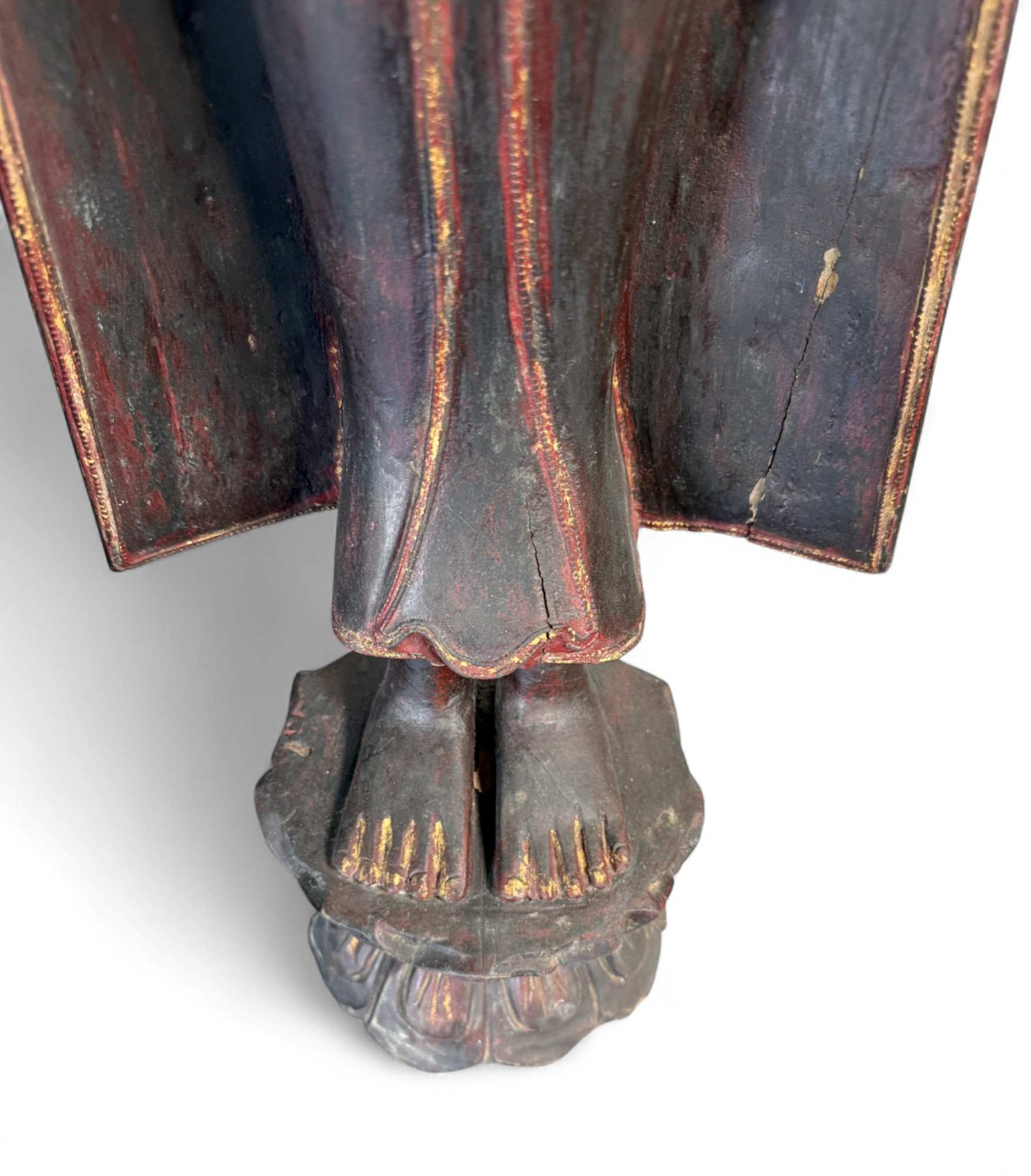 Buddha Adorant aus Burma – Teakholz, ca. 1900, vergoldet, 90 cm