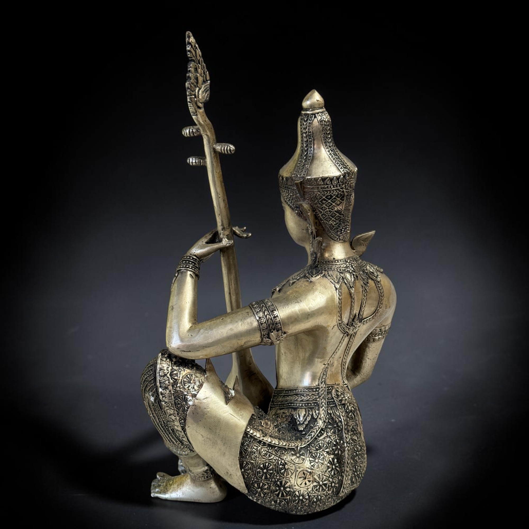 Tempelmusiker Skulptur Bronze-Eisen Thailand 41cm 6kg Phin-Laute alter Zustand