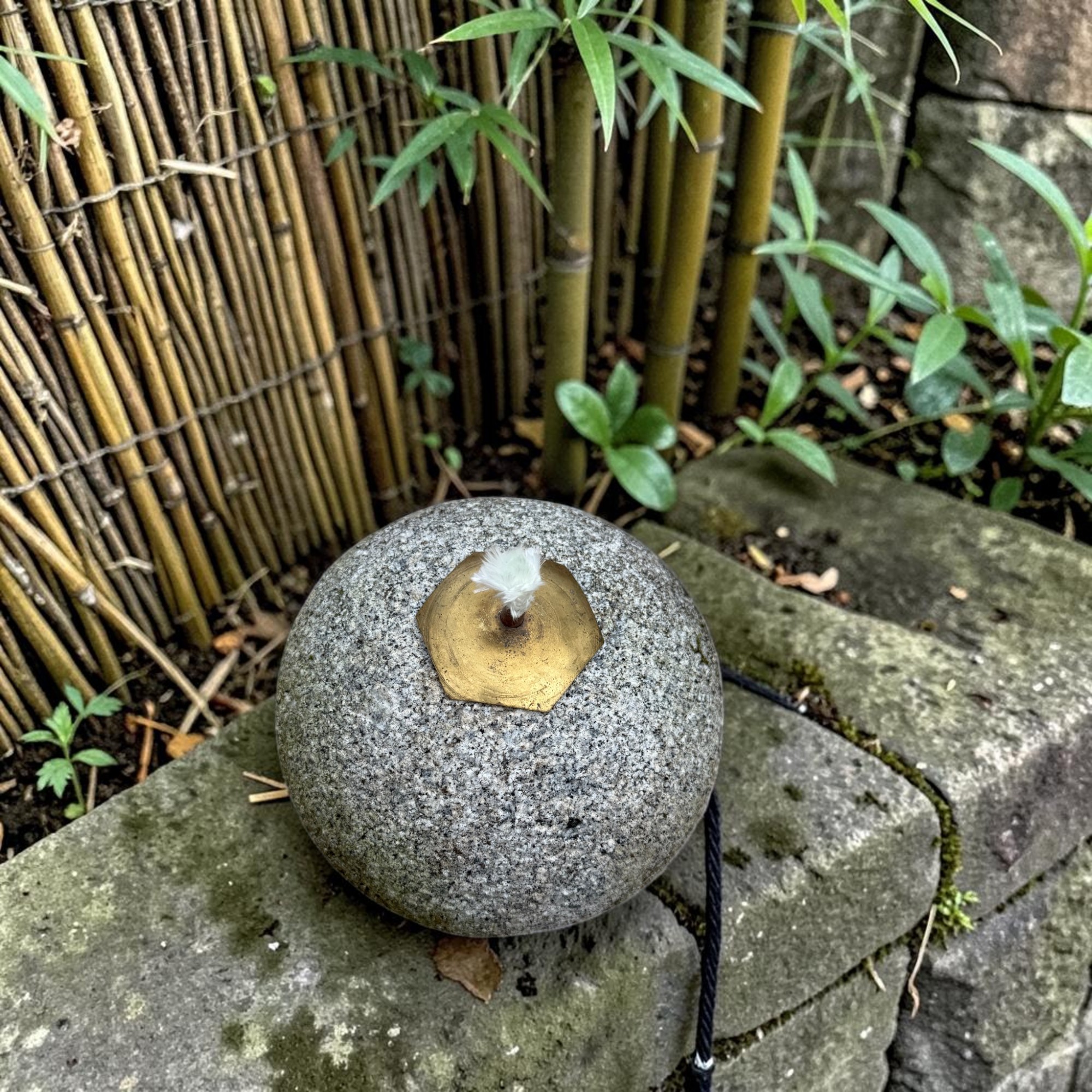 Gartenfackel aus Granit Stein – Massives Windlicht & Öllampe für Außen, wetterfest