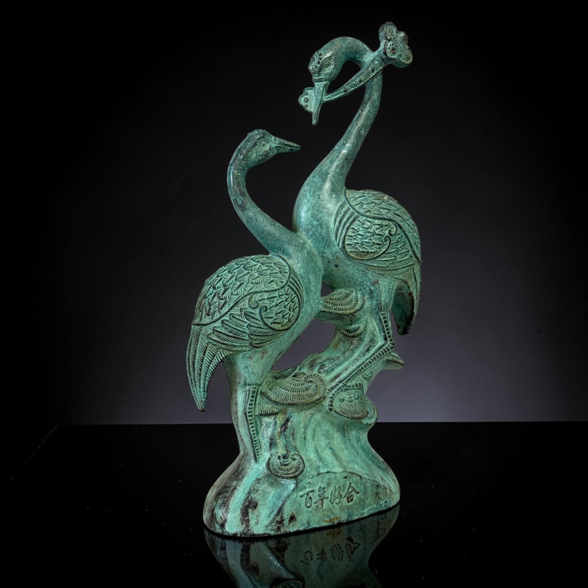 Altes Kranich Paar aus Bronze – Feng Shui Skulptur für Liebe & Treue