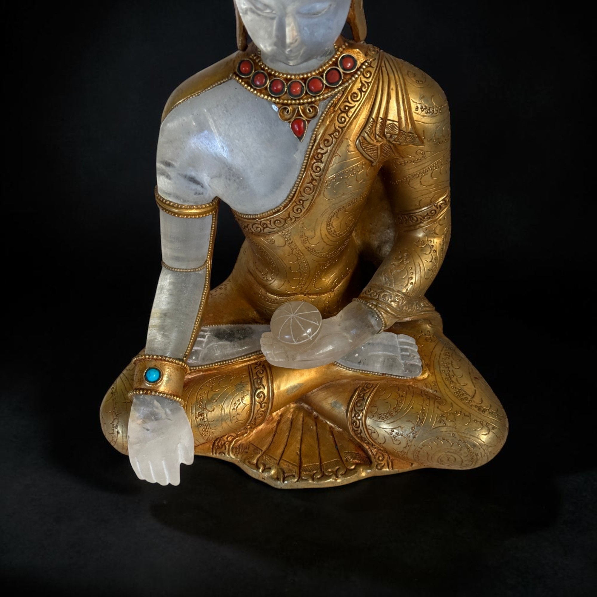 Bronze Buddha Figur feuervergoldet mit Bergkristall aus Nepal