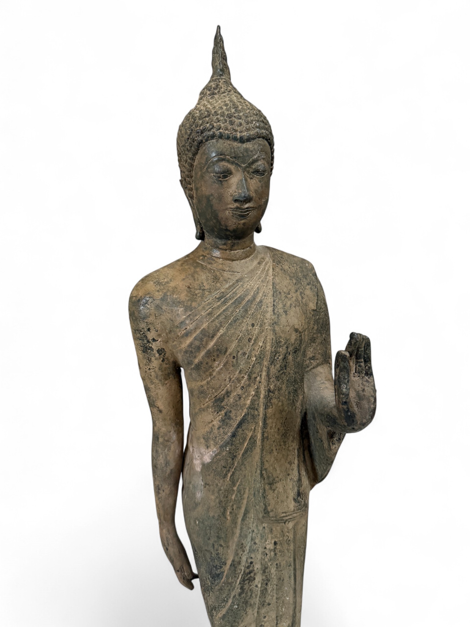 Walking Buddha aus Bronze – Thailand – 65,5 cm – Alte Bronzefigur aus deutscher Sammlungsauflösung