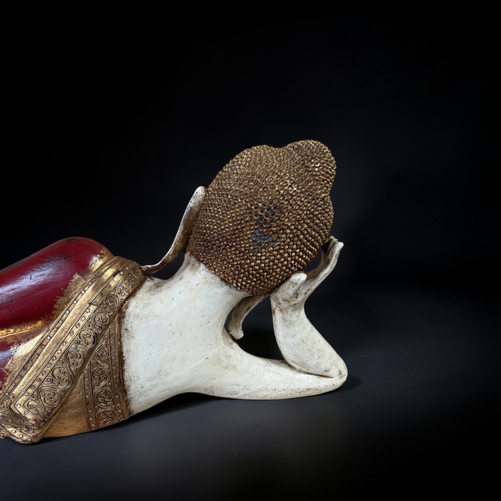 Liegender Nirvana Buddha 153cm – Handgeschnitzt mit Blattgold – ca. 50 Jahre alt