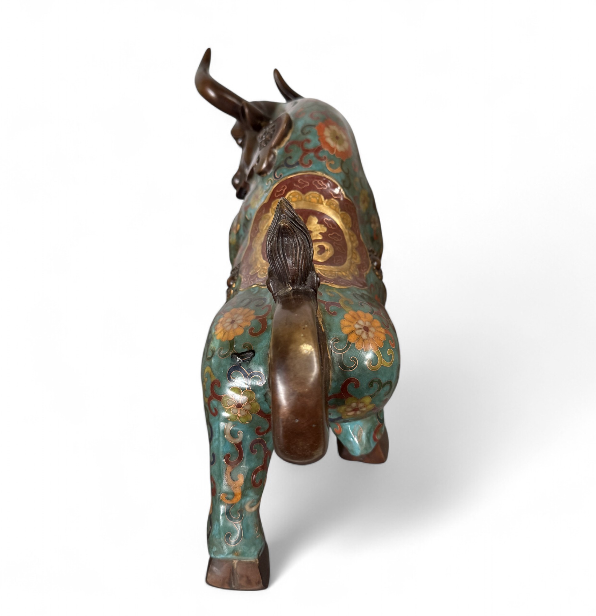 Bronze Büffel Skulptur – Chinesisches Tierkreiszeichen mit Cloisonné