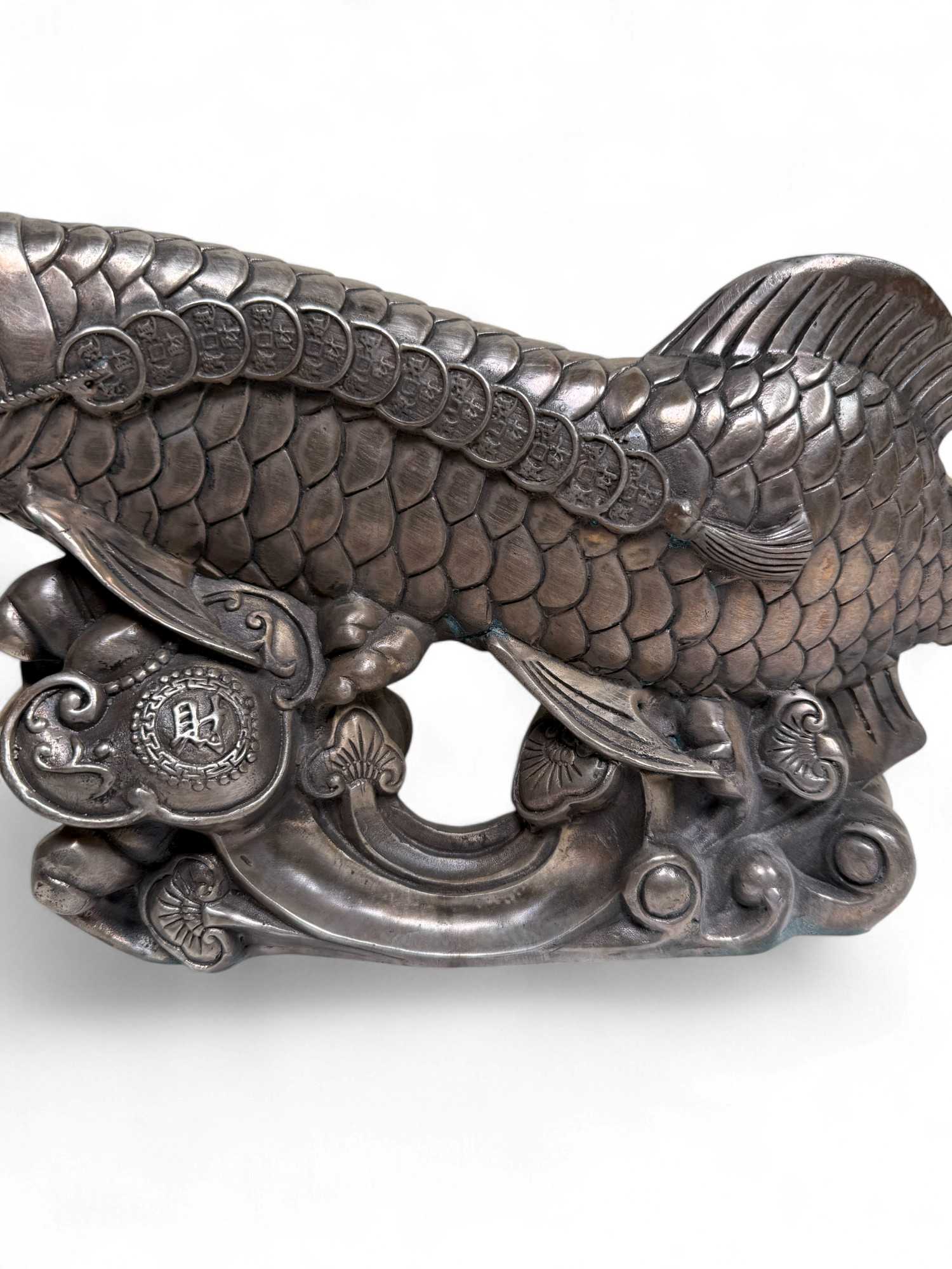 Koifisch Bronze Skulptur Reichtumssymbol China
