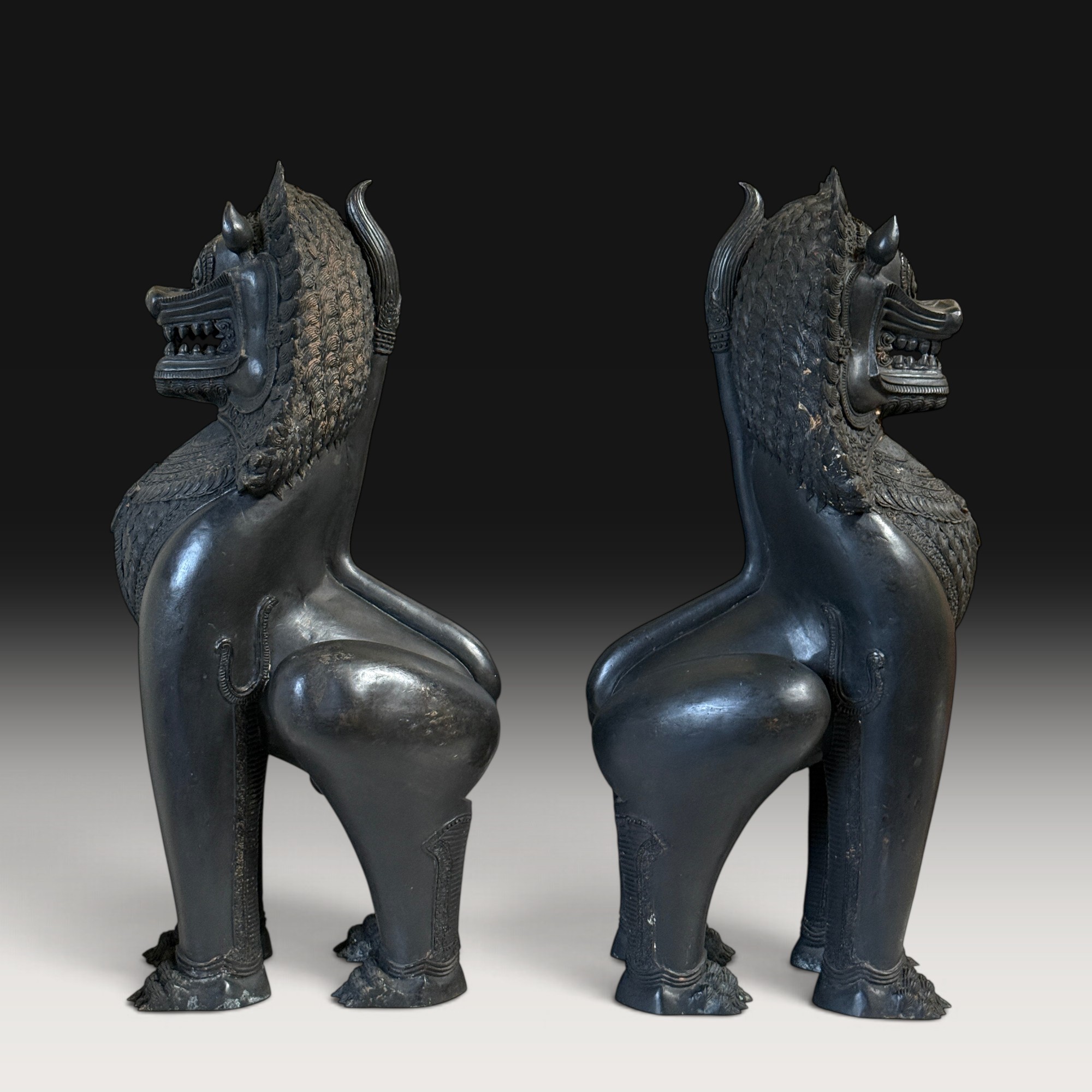 Singha Löwen Paar Bronze – Tempelwächter aus Thailand, ca. 50–70 Jahre, 62 cm