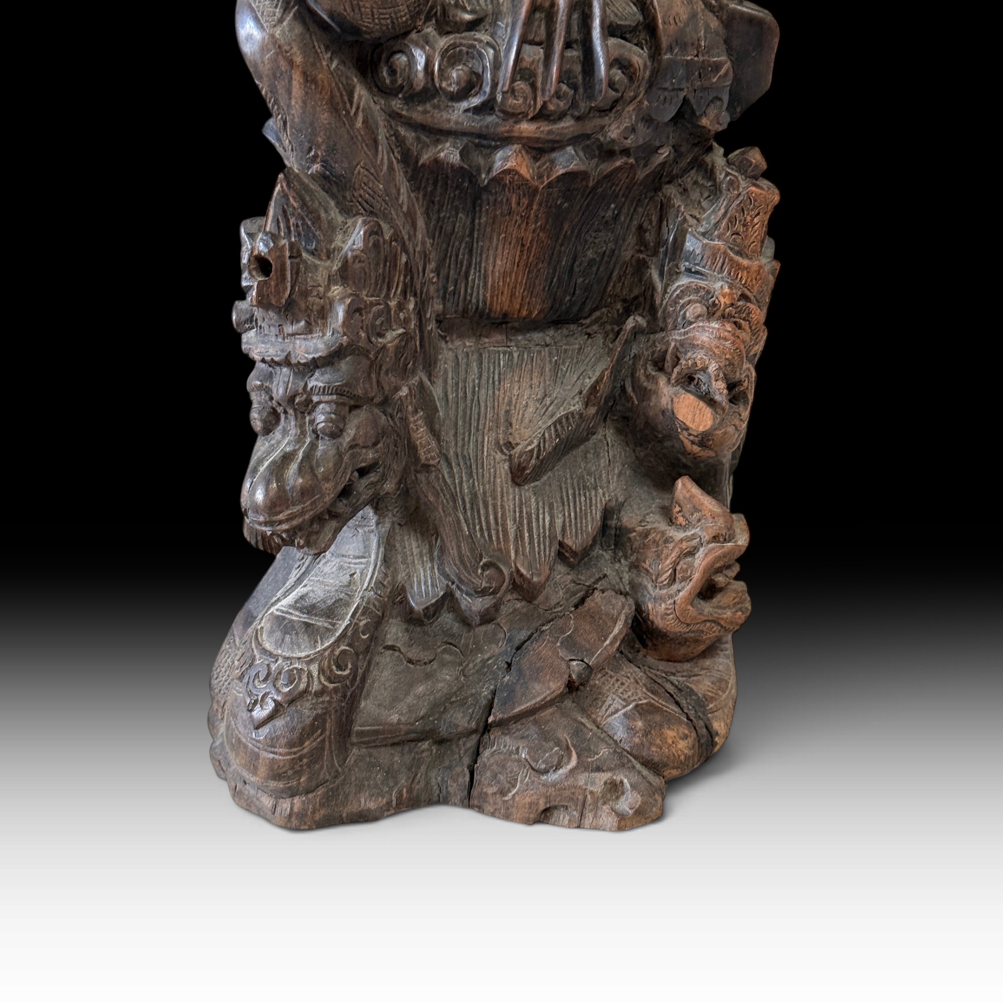 Vishnu auf Garuda Holzskulptur – alte handgeschnitzte Holzfigur, 42,5 cm