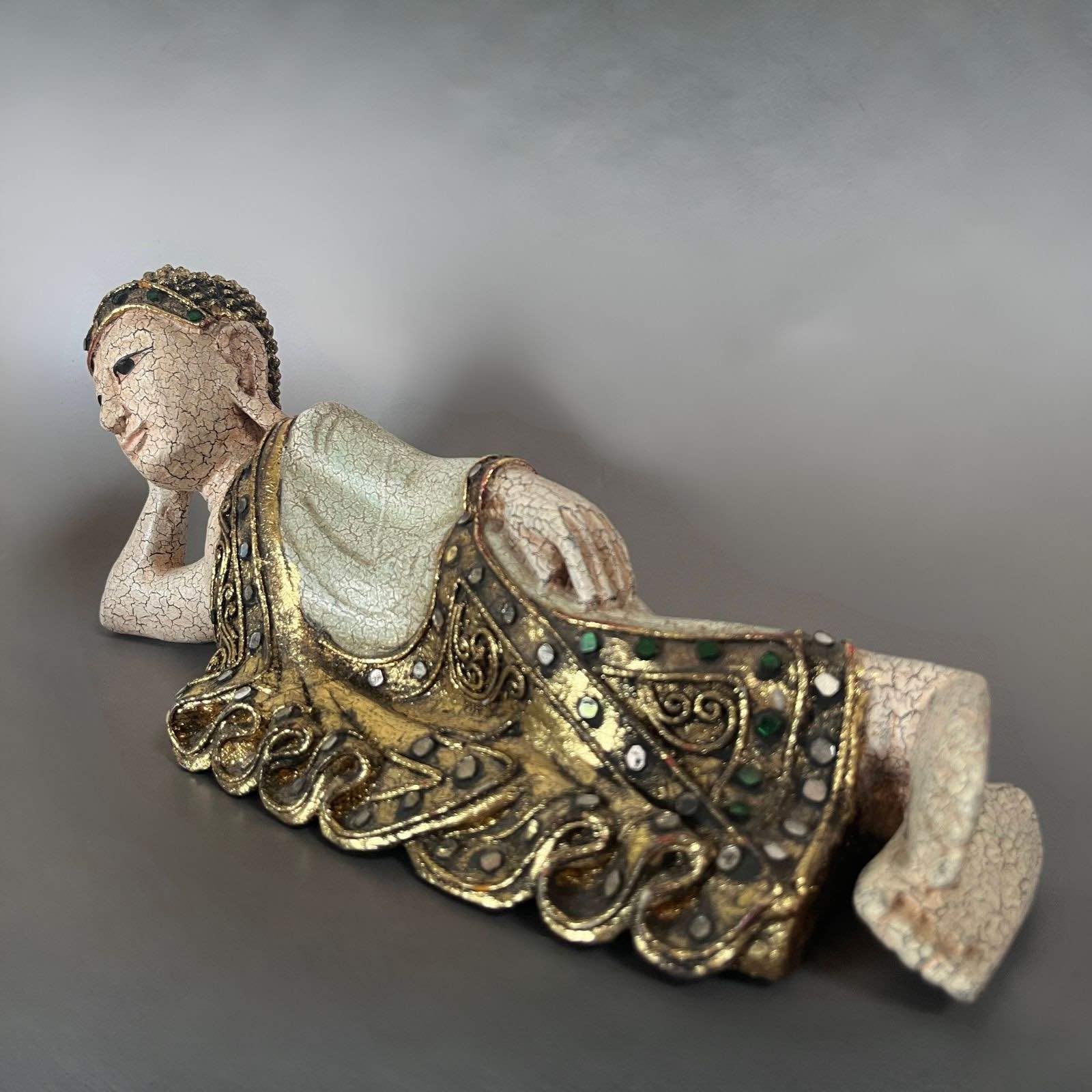 Liegender Wochentag Buddha ´Dienstag´aus Holz 31cm
