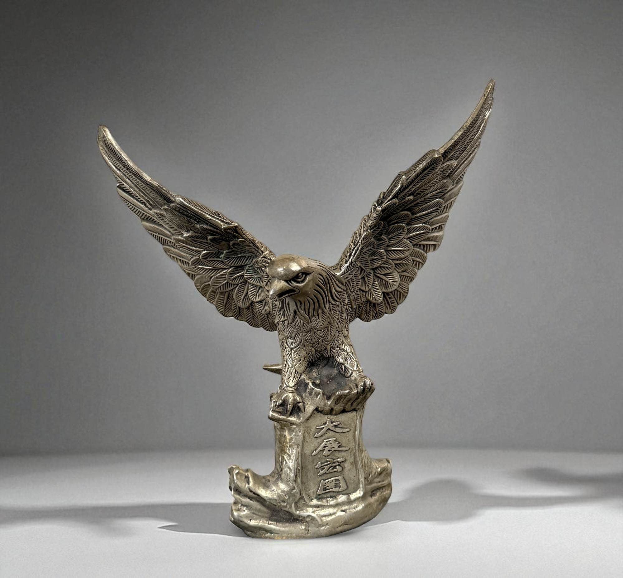 Adler Bronze Skulptur Krafttier 25 cm groß