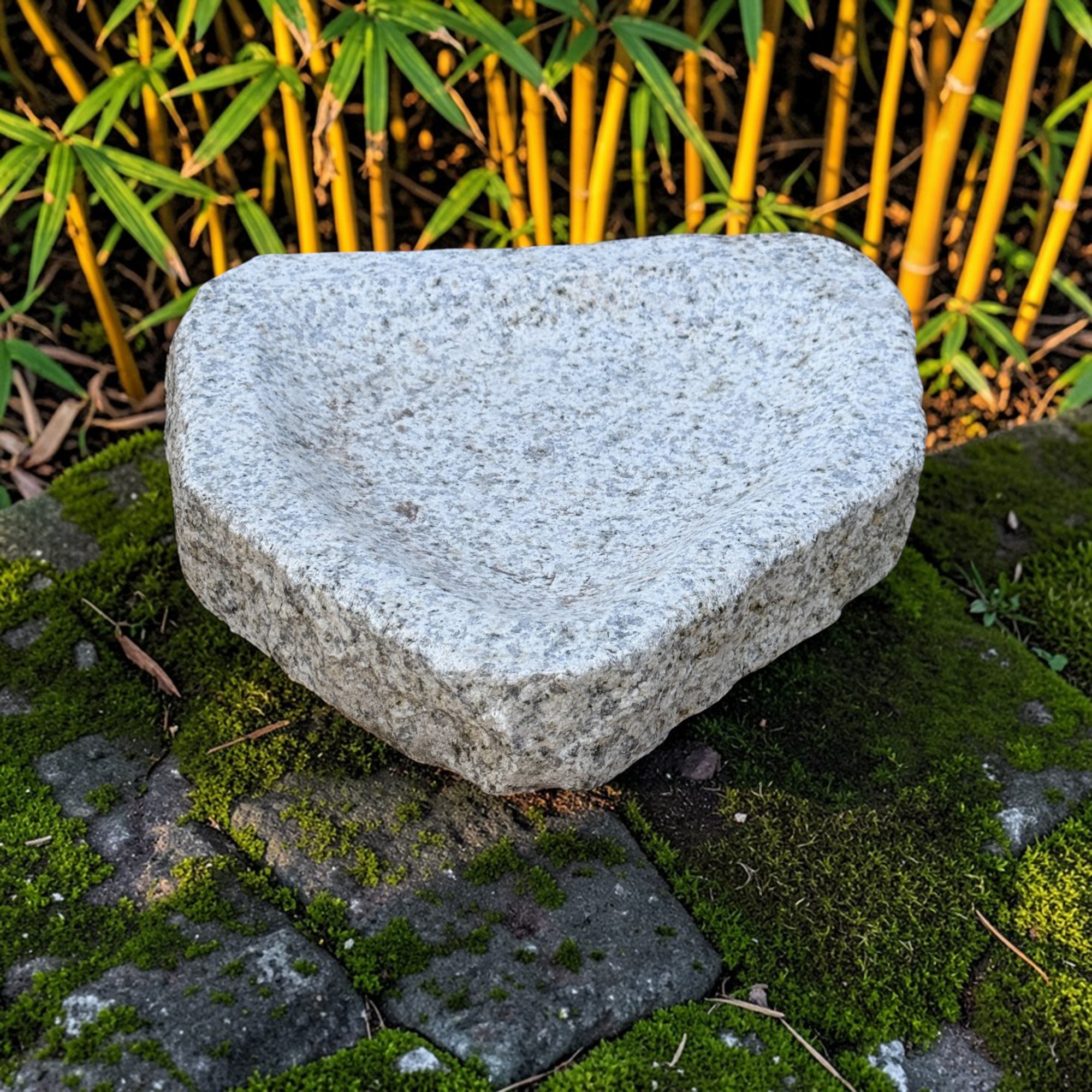 Granitstein Insekten Tränke – Bienen-Bar für den Garten