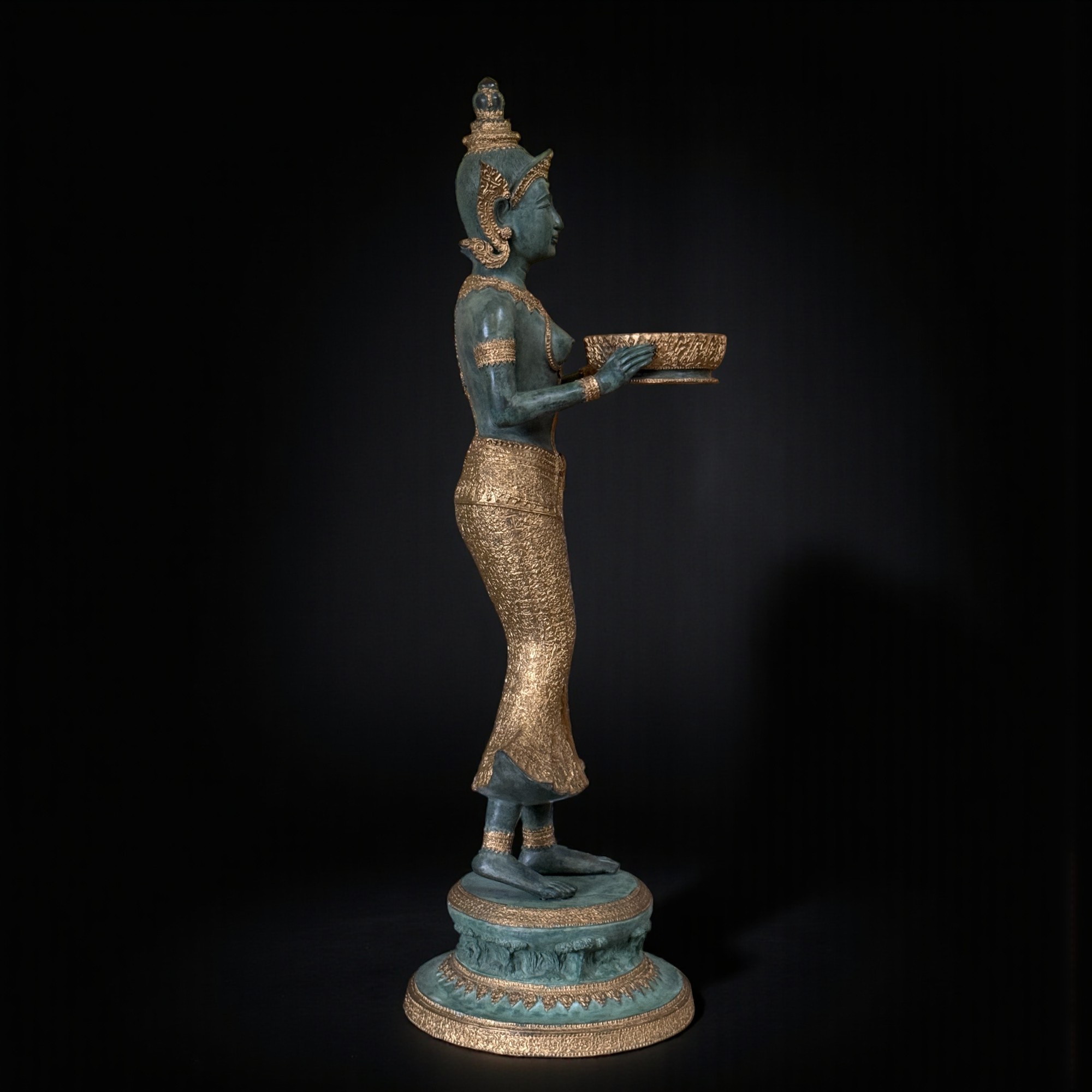 Thailändischer Tempeldiener Statue aus Bronze - 115 cm groß