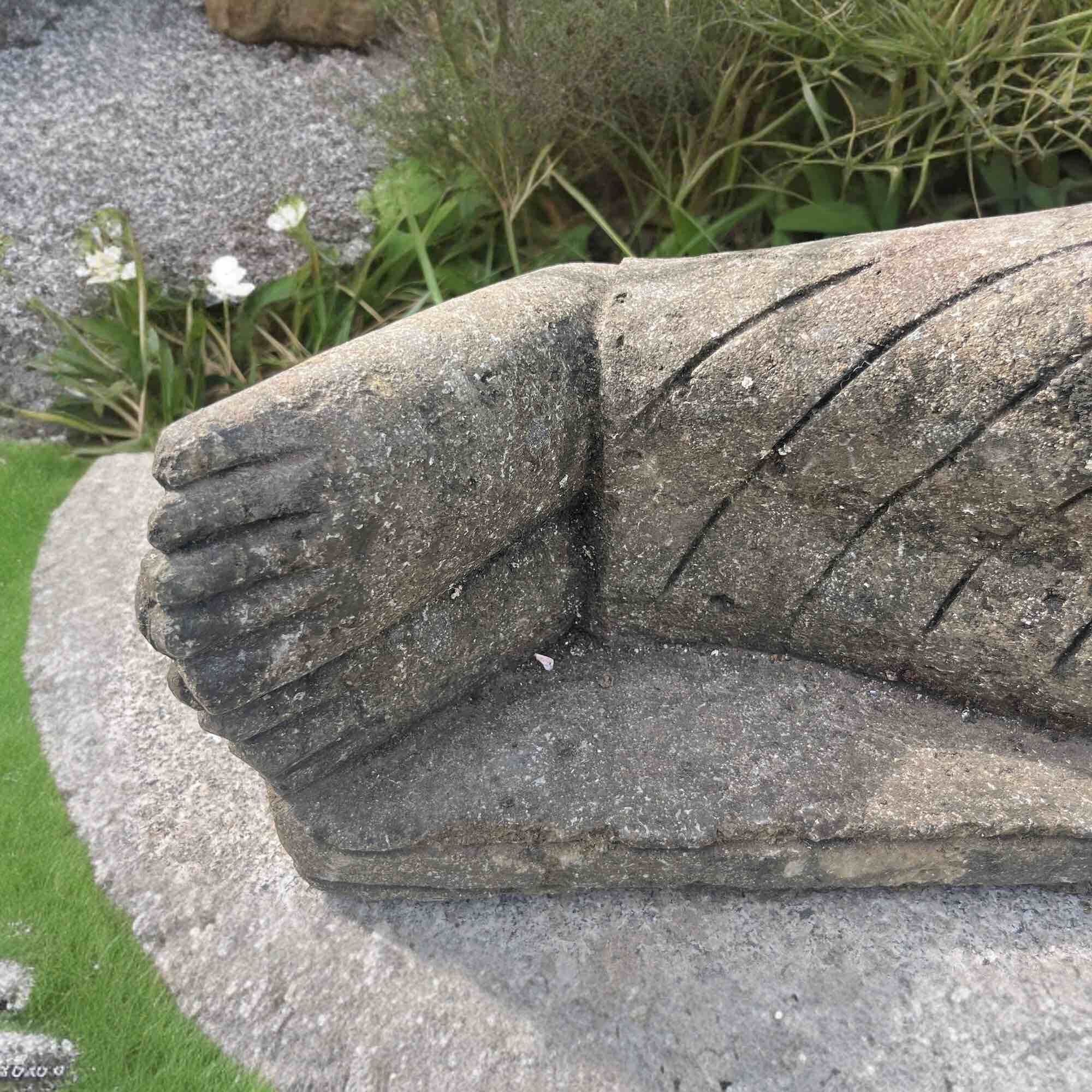 Liegende Buddha Skulptur Gartenfigur Lavastein Liegende Buddha Skulptur Gartenfigur Lavastein