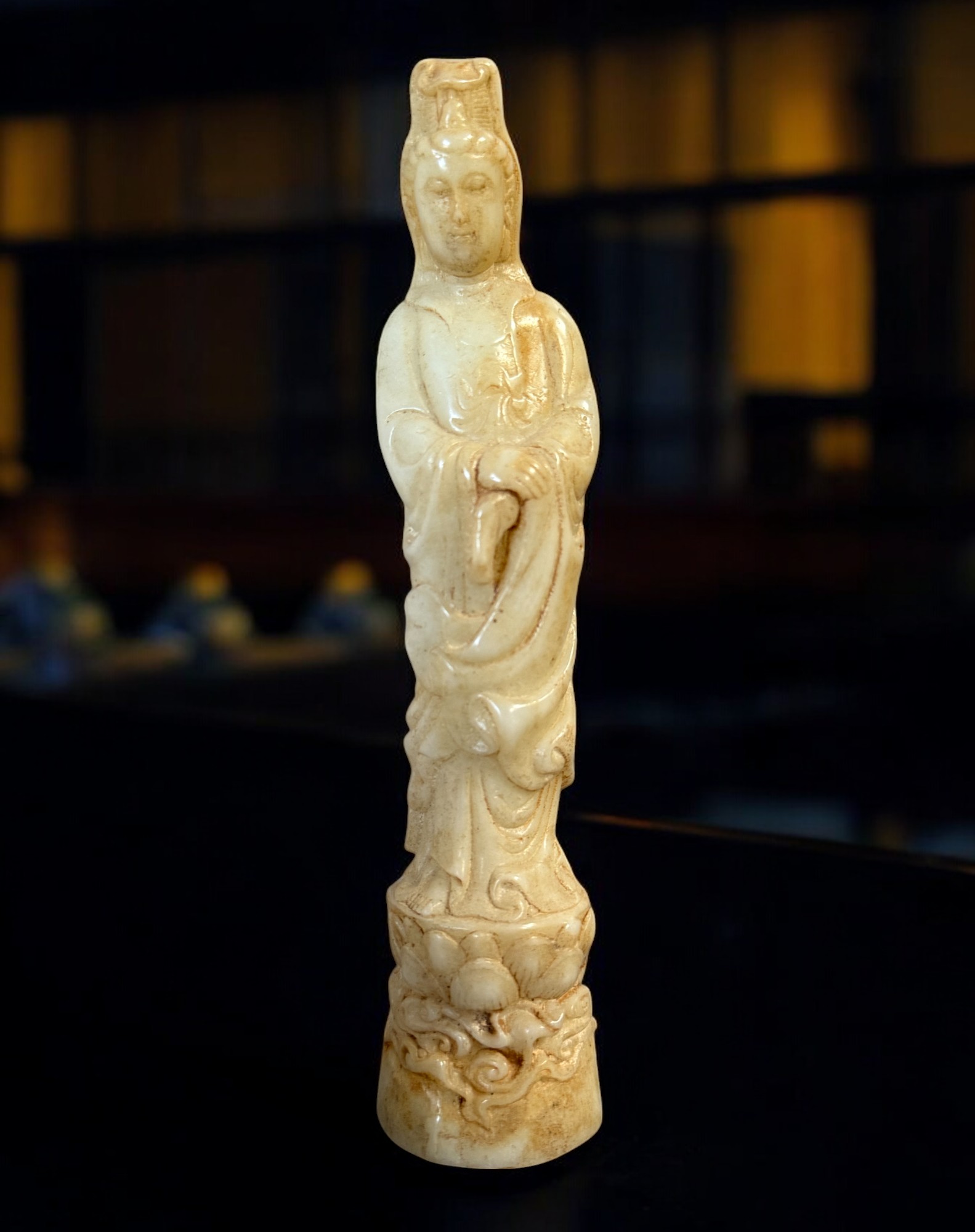 Chinesische Guanyin Figur Jade Skulptur China 21 cm