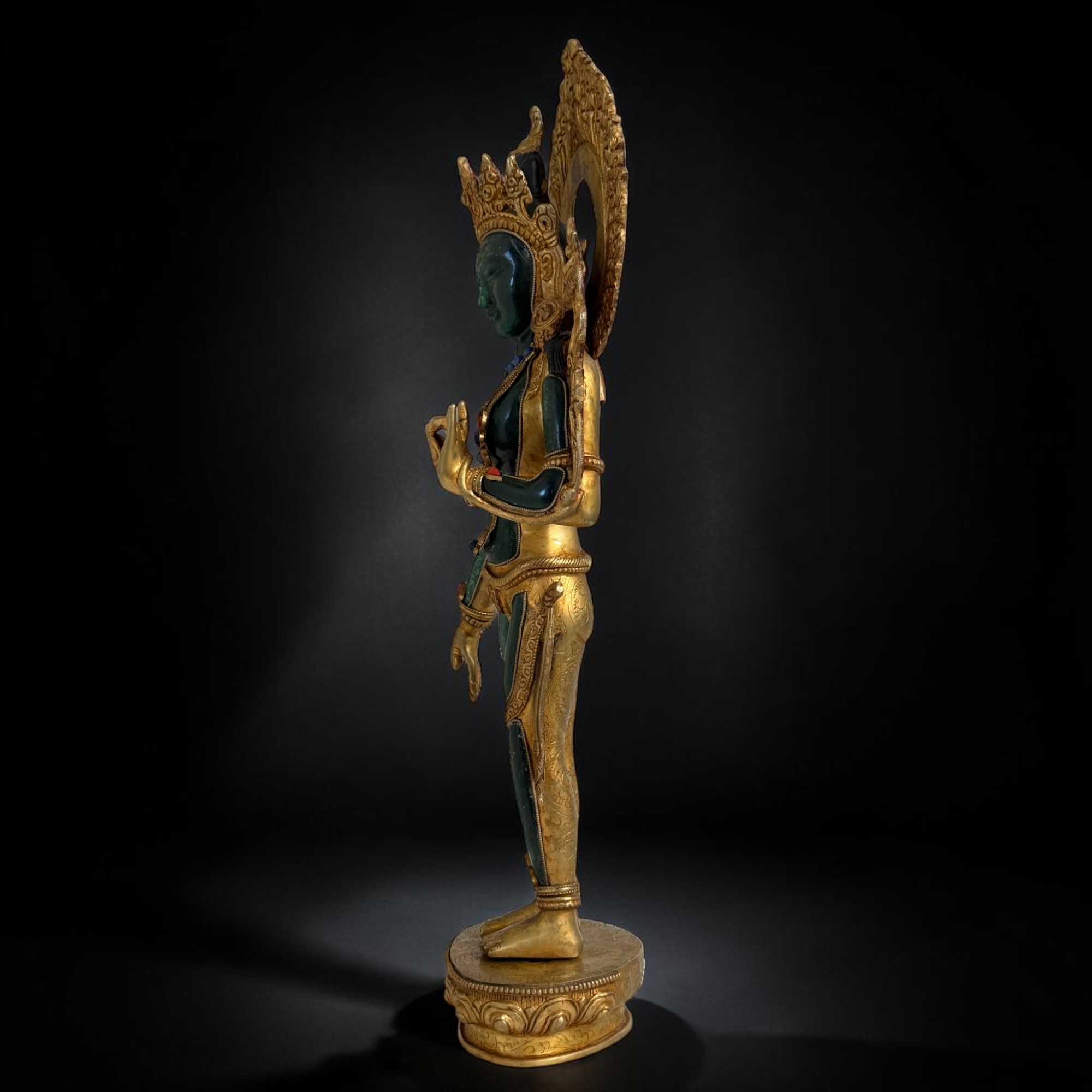 Grüne Tara Skulptur 48cm | Bronze feuervergoldet | Aventurin & Edelstein Besatz