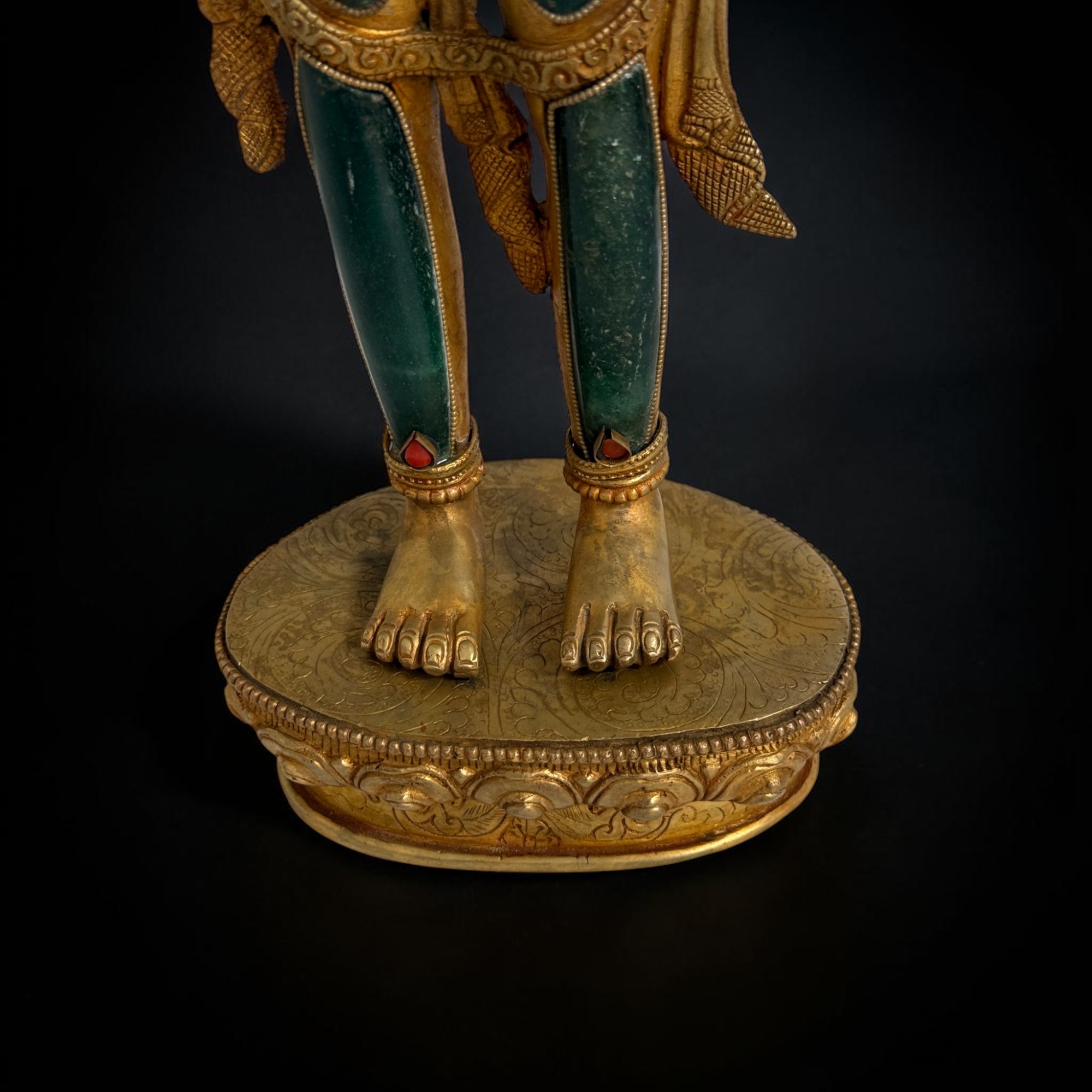 Grüne Tara Skulptur 48cm | Bronze feuervergoldet | Aventurin & Edelstein Besatz