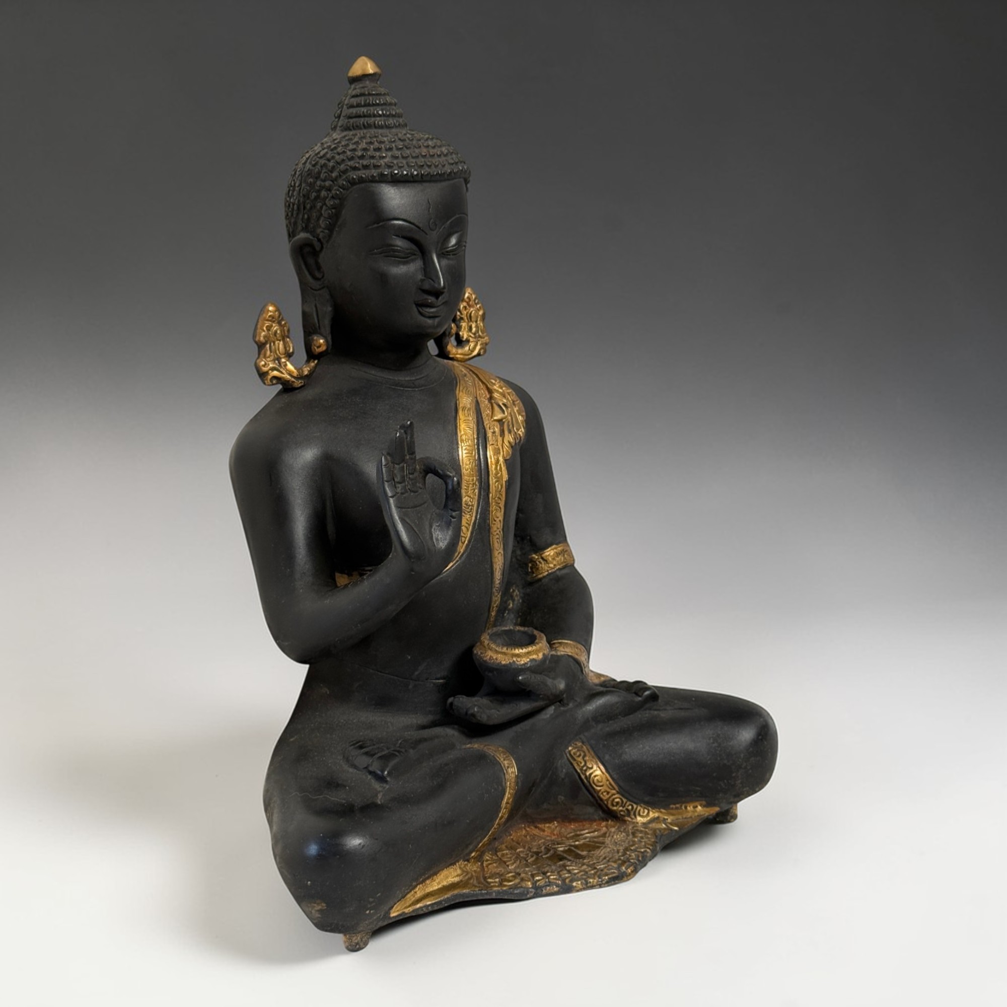 Buddha Bronze Figur mit lehrender Geste 33cm