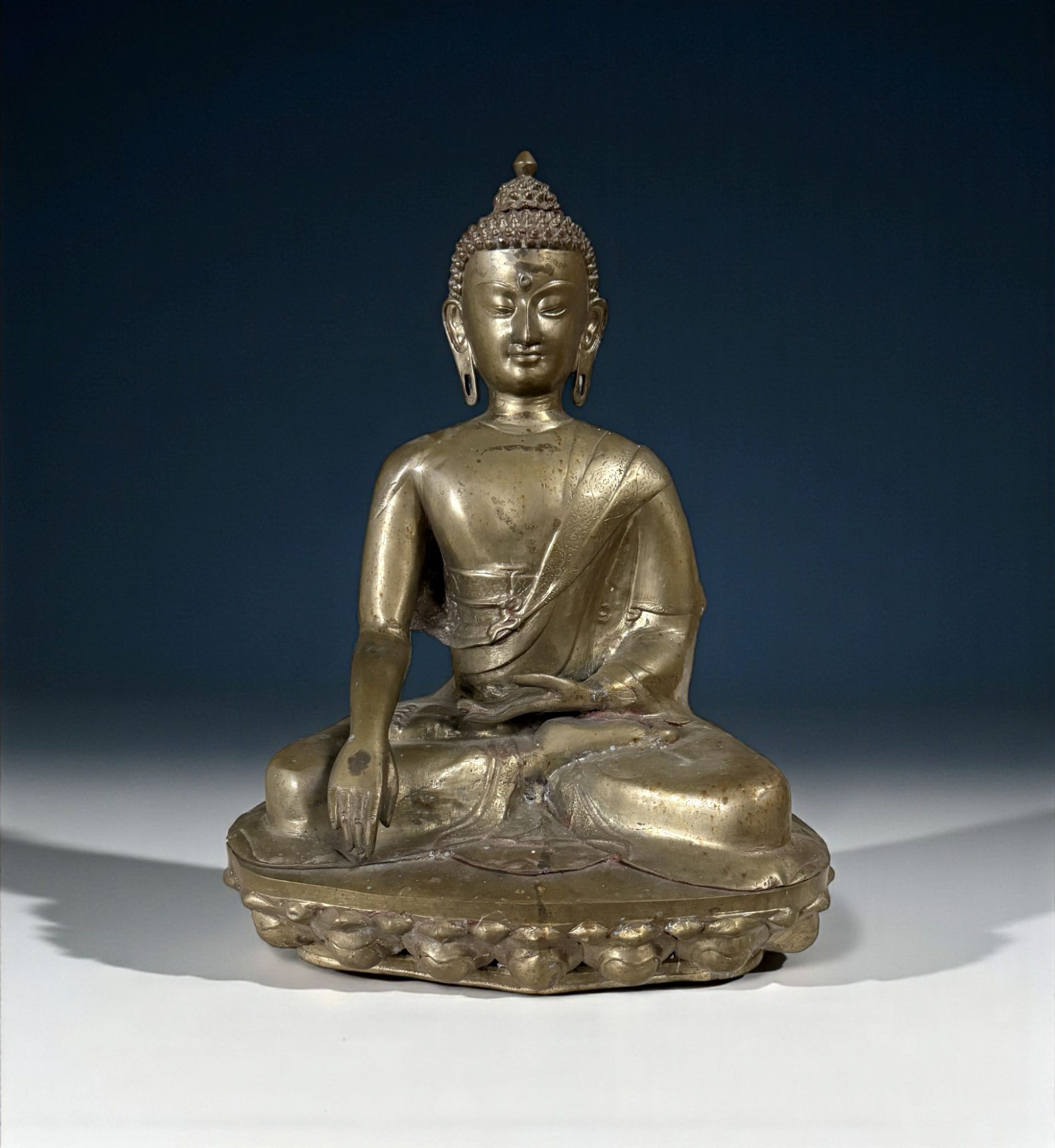 Großer Shakyamuni Buddha Bronze – Tibet Indien – 53 cm