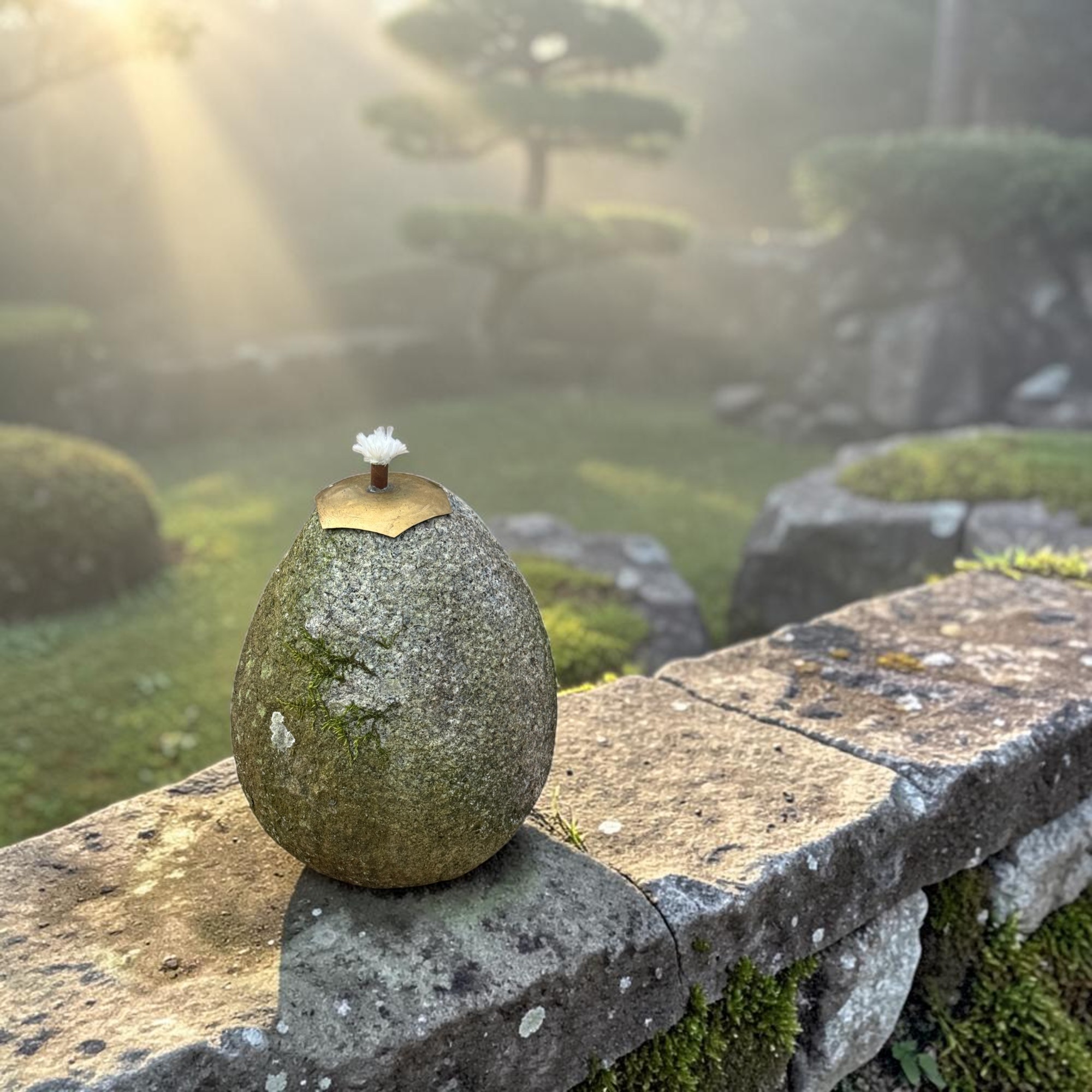 Gartenfackel aus Granit Stein – Massives Windlicht & Öllampe für Außen, wetterfest