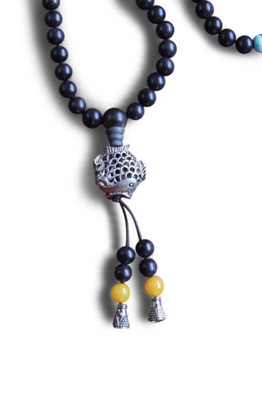 Buddhistische Halskette Mala, Ebenolz, mit Koi Fisch