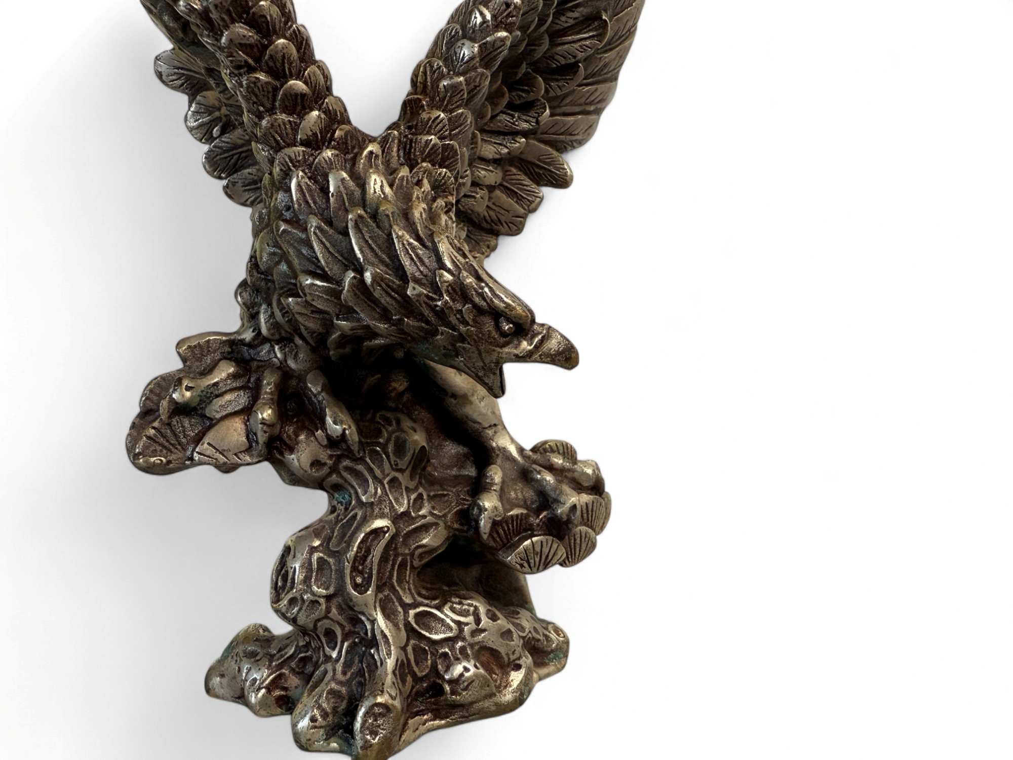 Adler Skulptur aus Bronze – Krafttier Symbol für Stärke & Freiheit, mit Patina