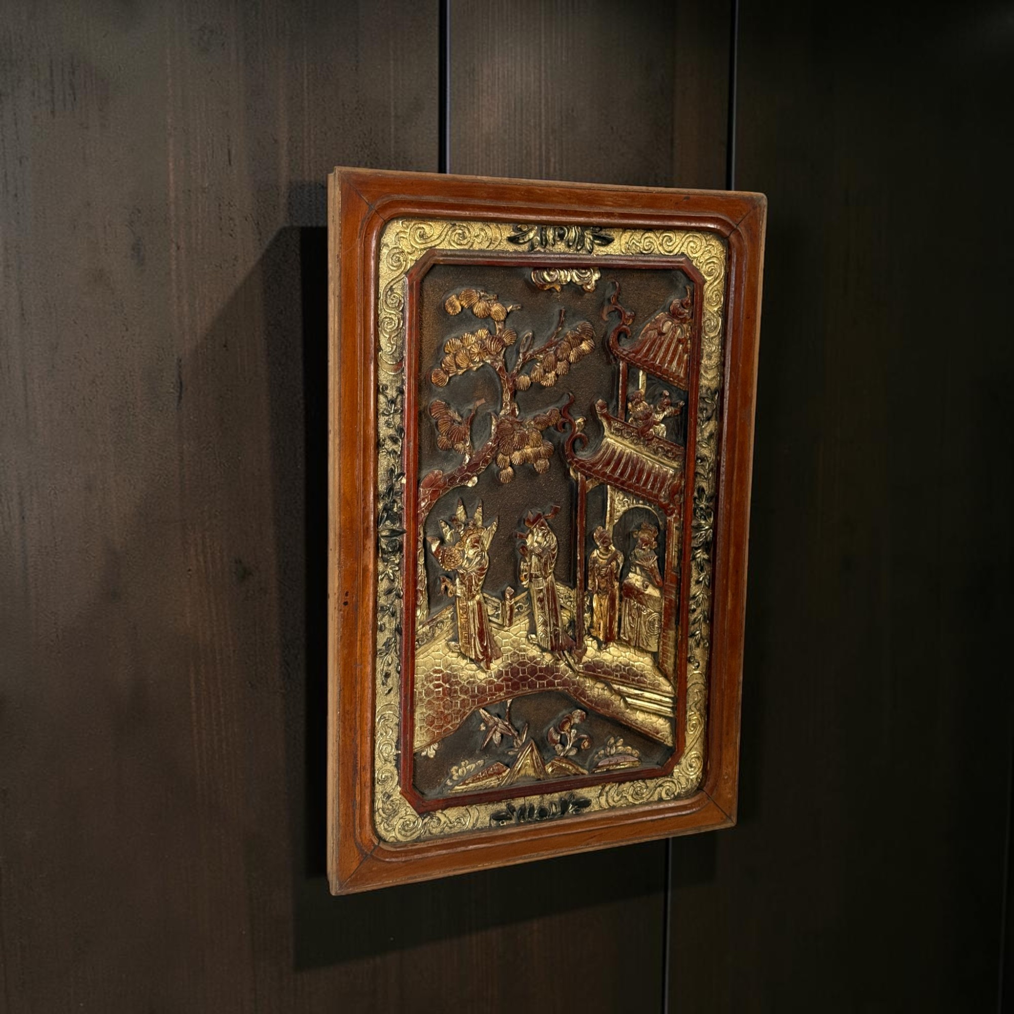Alte chinesische Holztafel mit Reliefschnitzerei Wandbild 52x35,5 cm