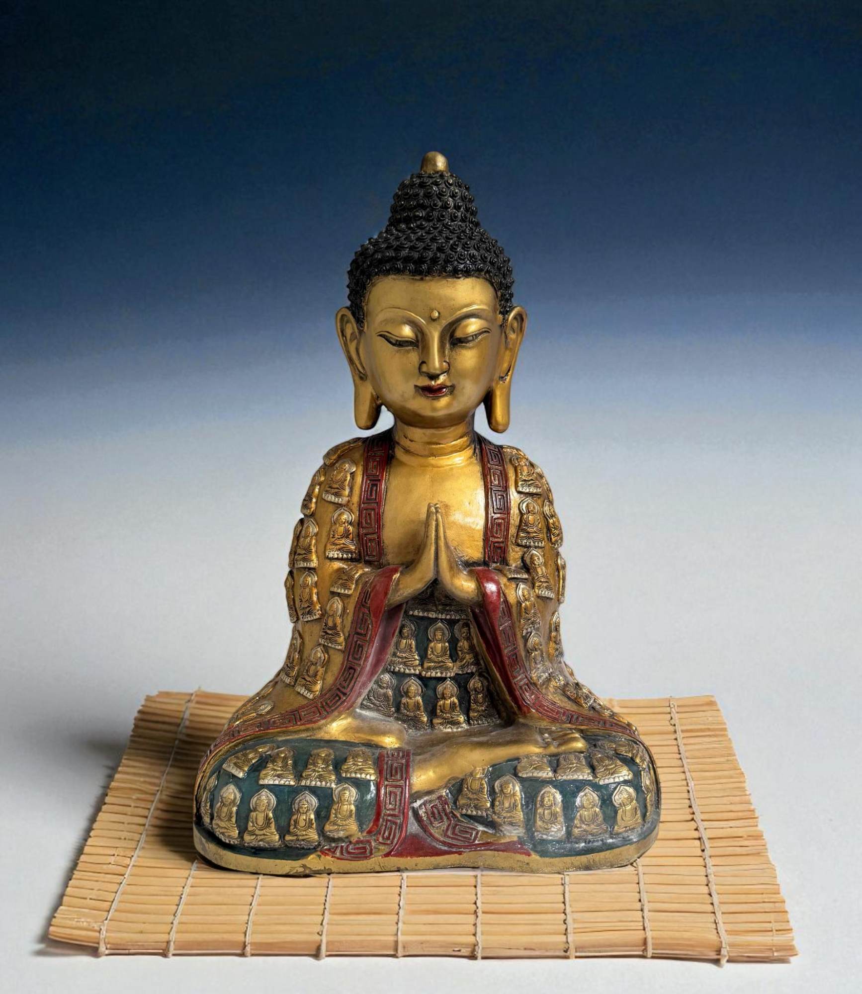 Bronze Buddha Figur – Tibet/China Grenzregion – 41 cm – Anjali Mudra – Verziertes Gewand Bronze Buddha Figur – Tibet/China Grenzregion – 41 cm – Anjali Mudra – Verziertes Gewand