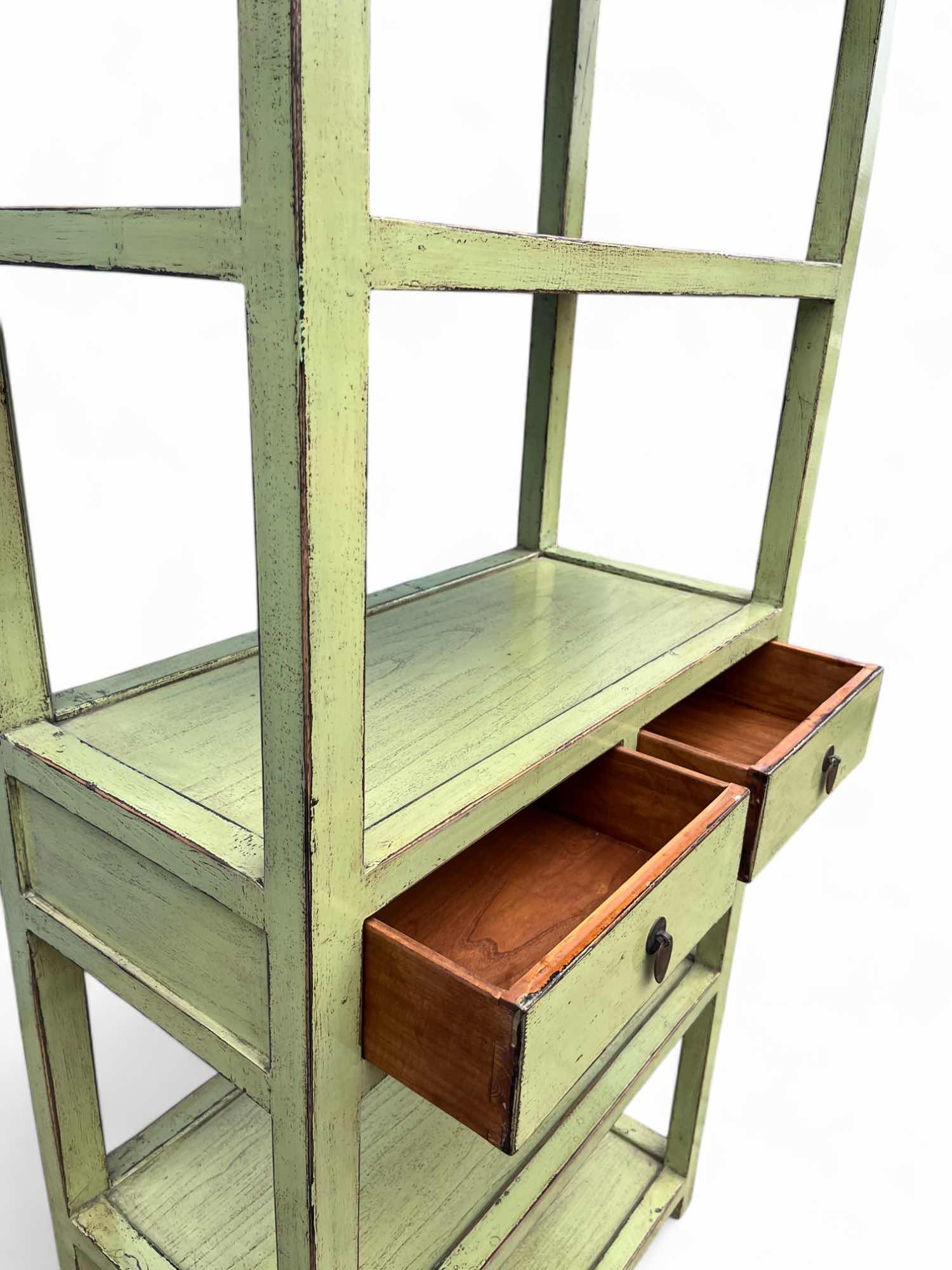 Asiatisches Holz Regal, Pistaziengrün