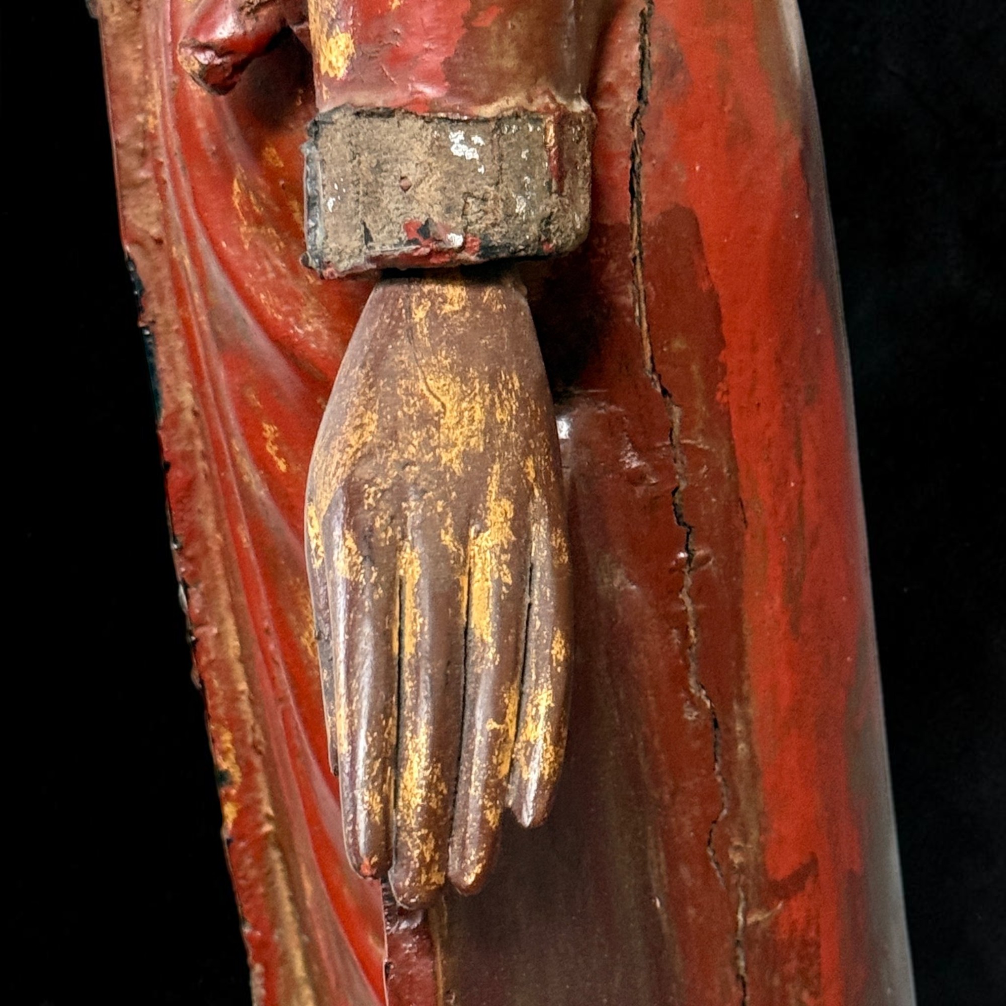 Stehender Buddha aus Holz, Burma, Rotlack, Restvergoldung, Glasmosaik, 114 cm