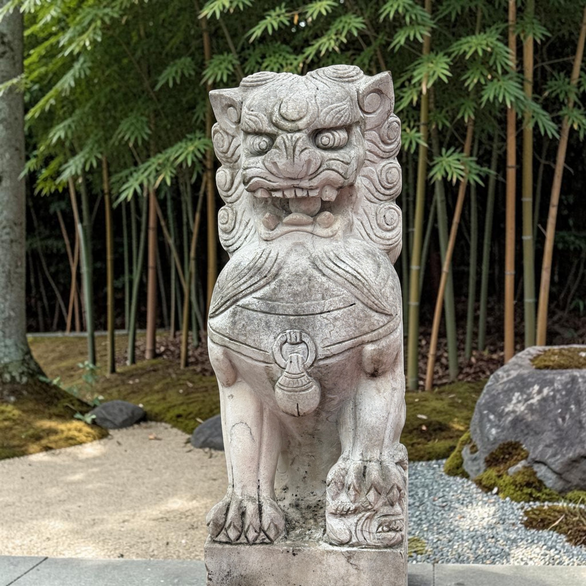 Fu-Hunde 150cm: Paar alte chinesische Wächterlöwen aus Stein für den Asia Garten