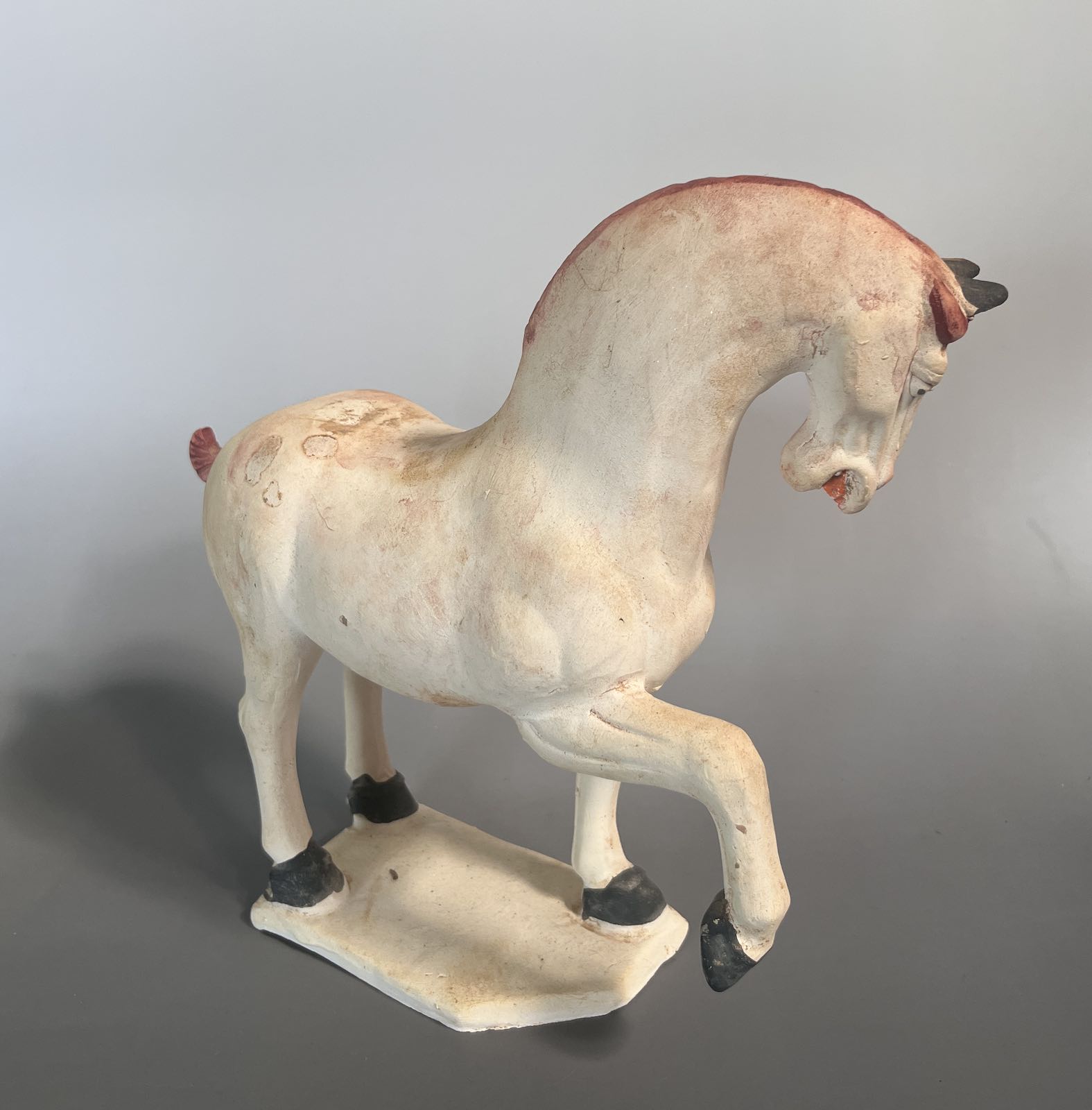 China Tang Pferd aus Terrakotta, aus Sammlernachlaß China Tang Pferd aus Terrakotta, aus Sammlernachlaß