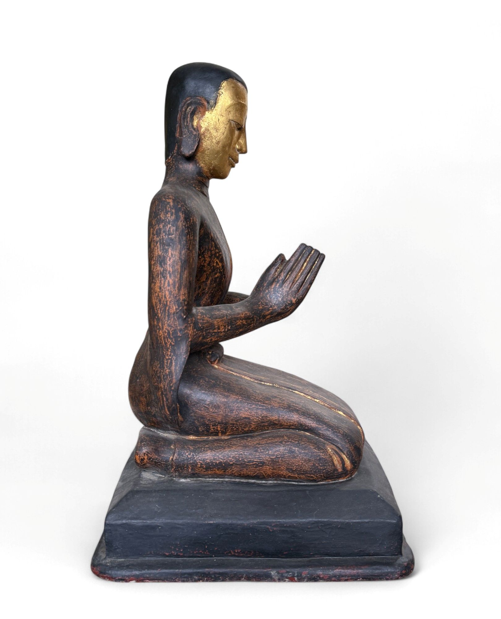 Burmesischer Mönch in Anjali Mudra aus Lacquerware 88 cm