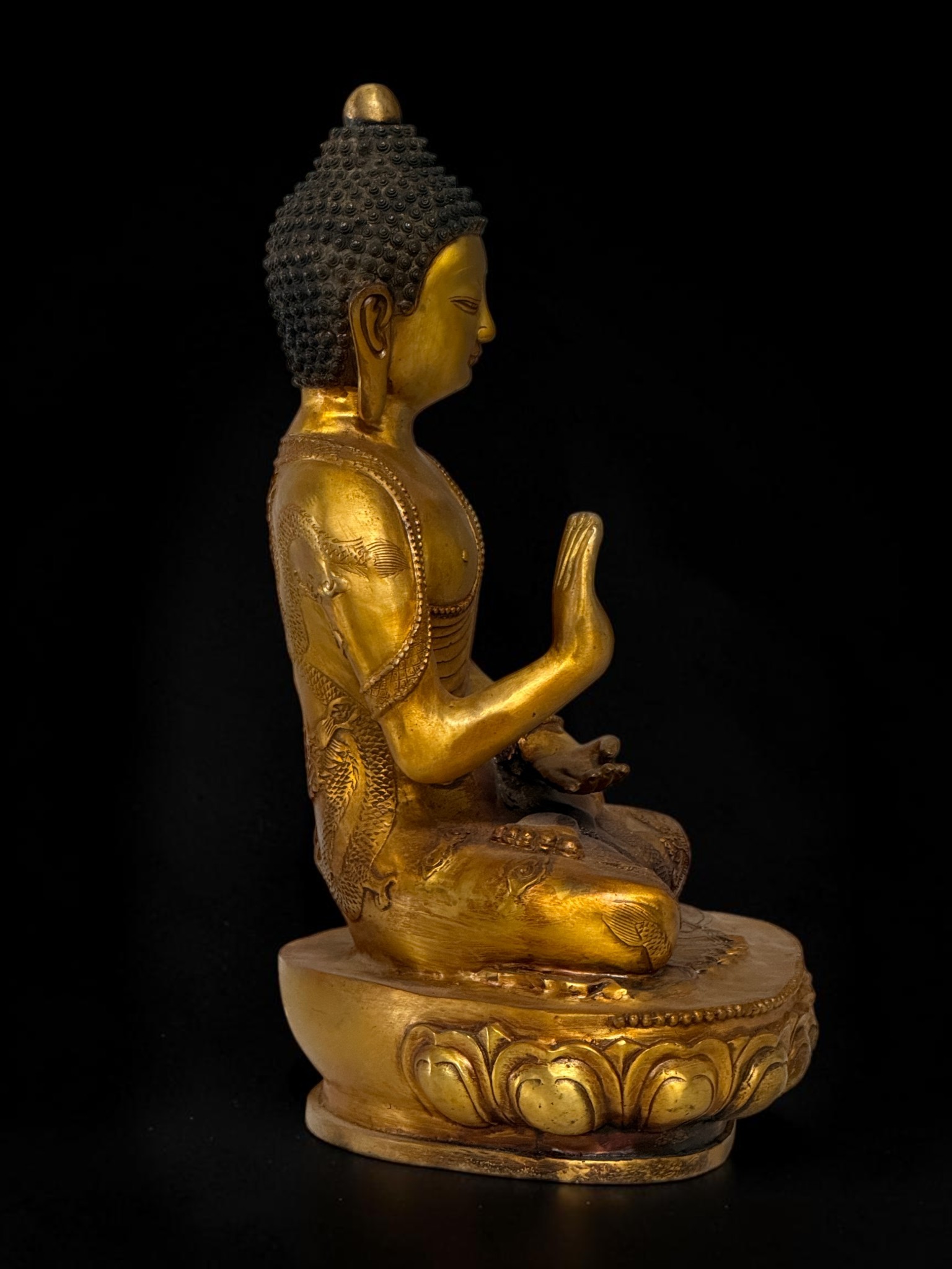 Bronze-Buddha 44 cm – Schutzgeste & Drachen – Sichuan China