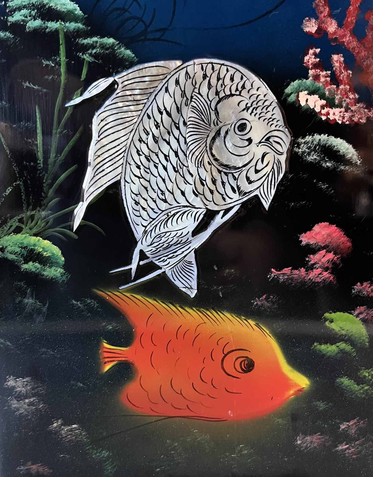 Asiatisches Wandbild Holz Lackbild Perlmutt mit Fische 48 cm Asiatisches Wandbild Holz Lackbild Perlmutt mit Fische 48 cm